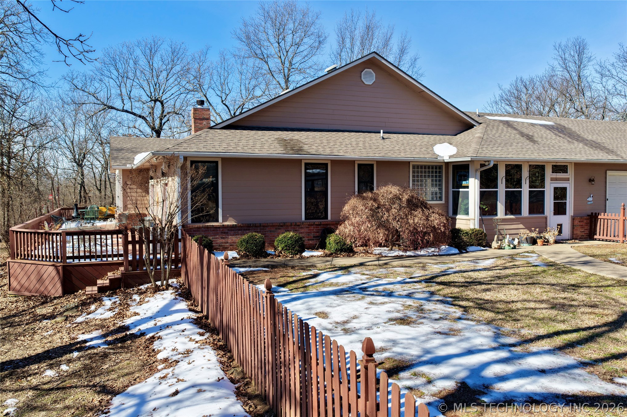 419074 E 1156 Property Photo 96