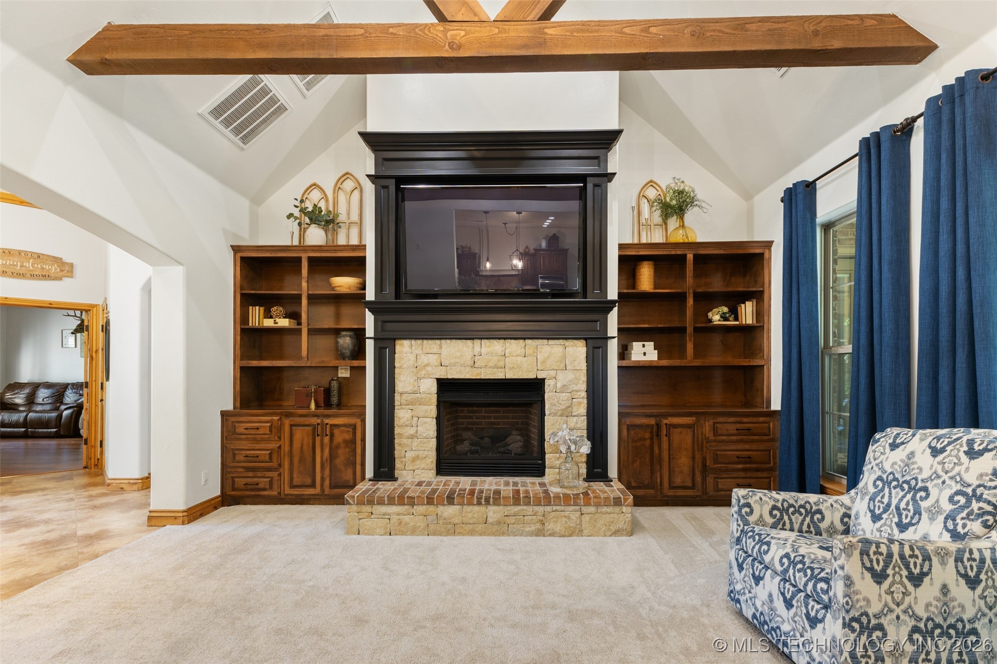 15853 County Road 3581 Property Photo 4