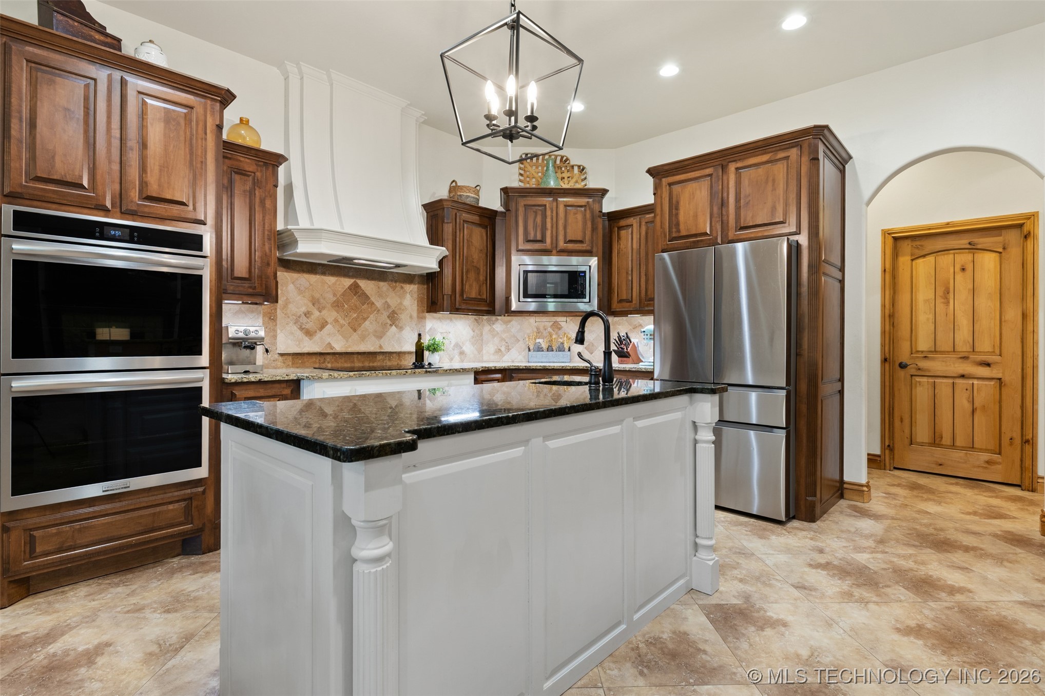 15853 County Road 3581 Property Photo 5