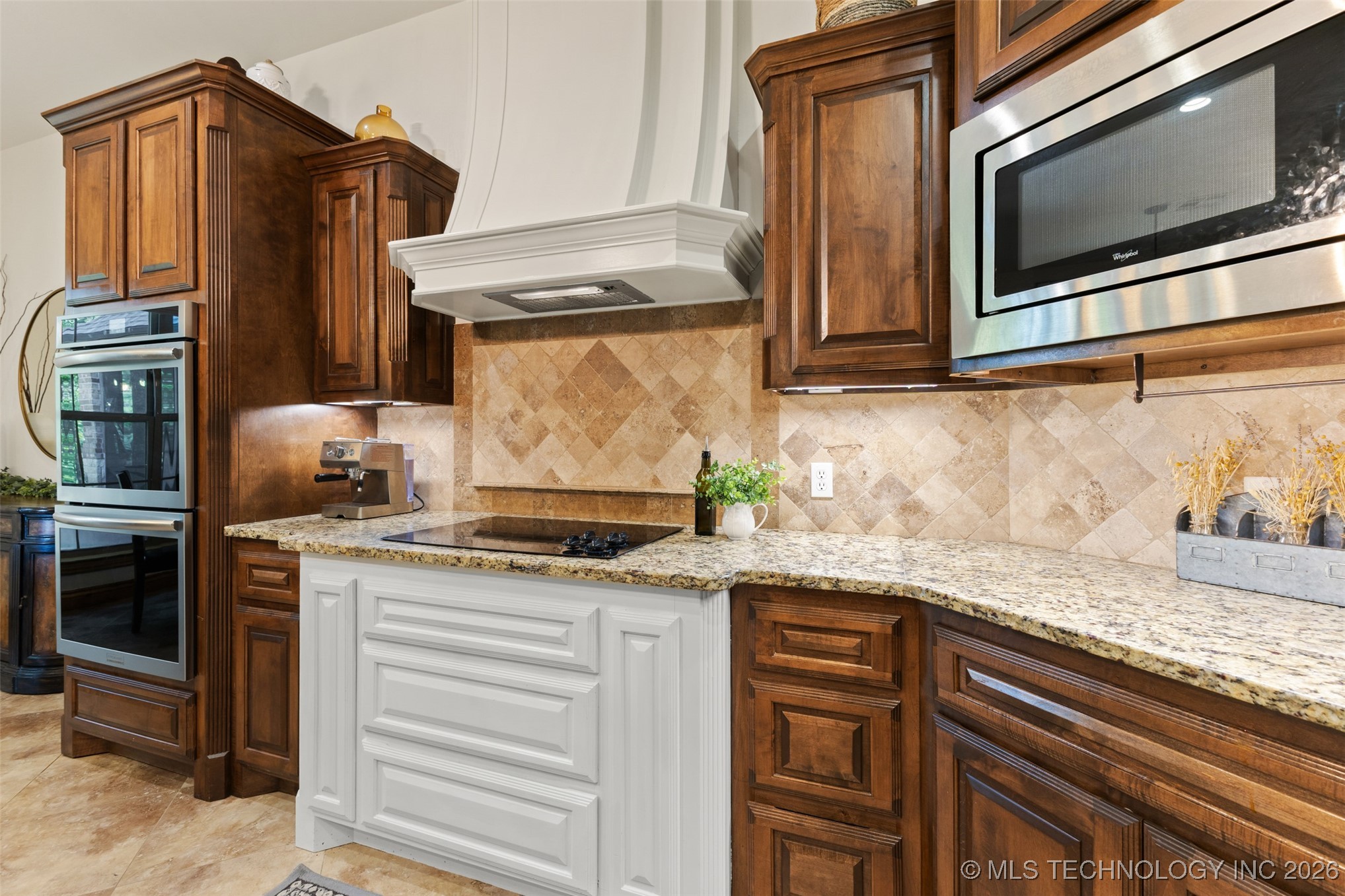 15853 County Road 3581 Property Photo 6