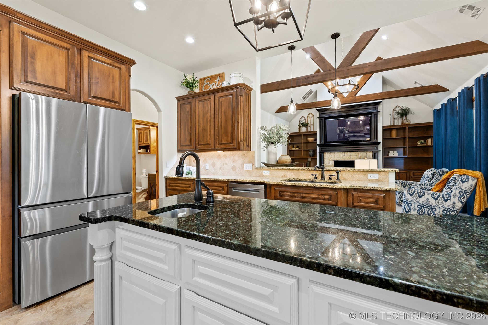 15853 County Road 3581 Property Photo 7