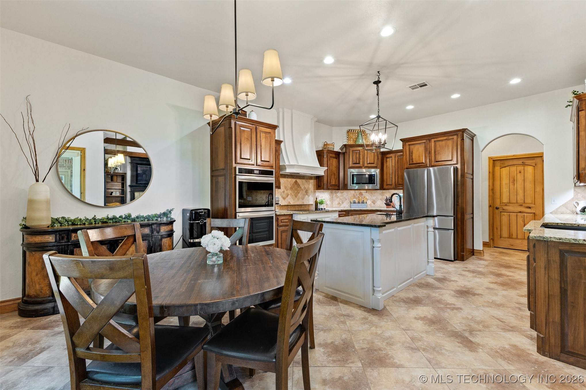 15853 County Road 3581 Property Photo 8