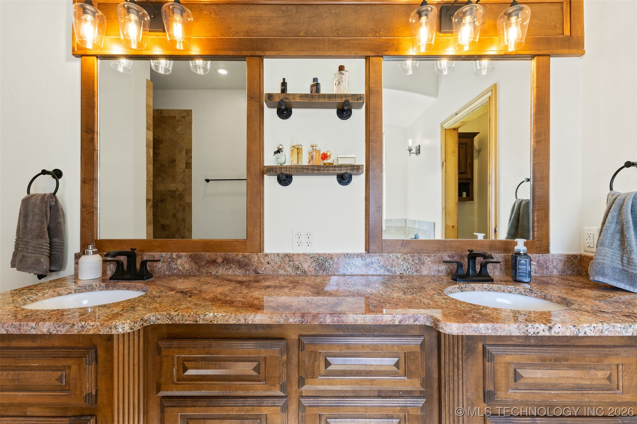 15853 County Road 3581 Property Photo 18