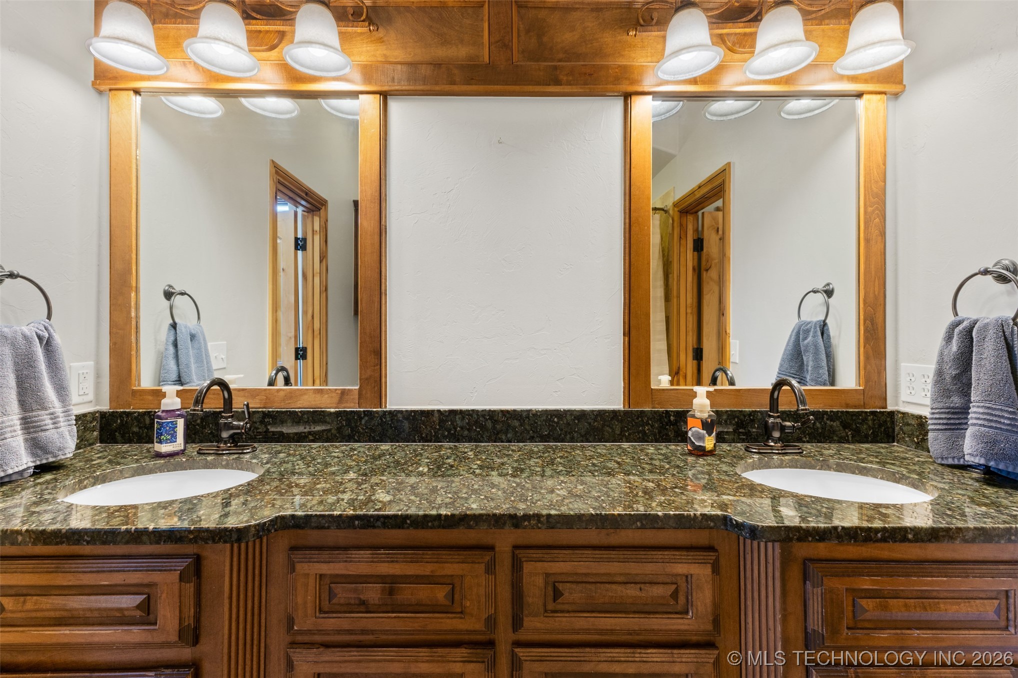 15853 County Road 3581 Property Photo 31