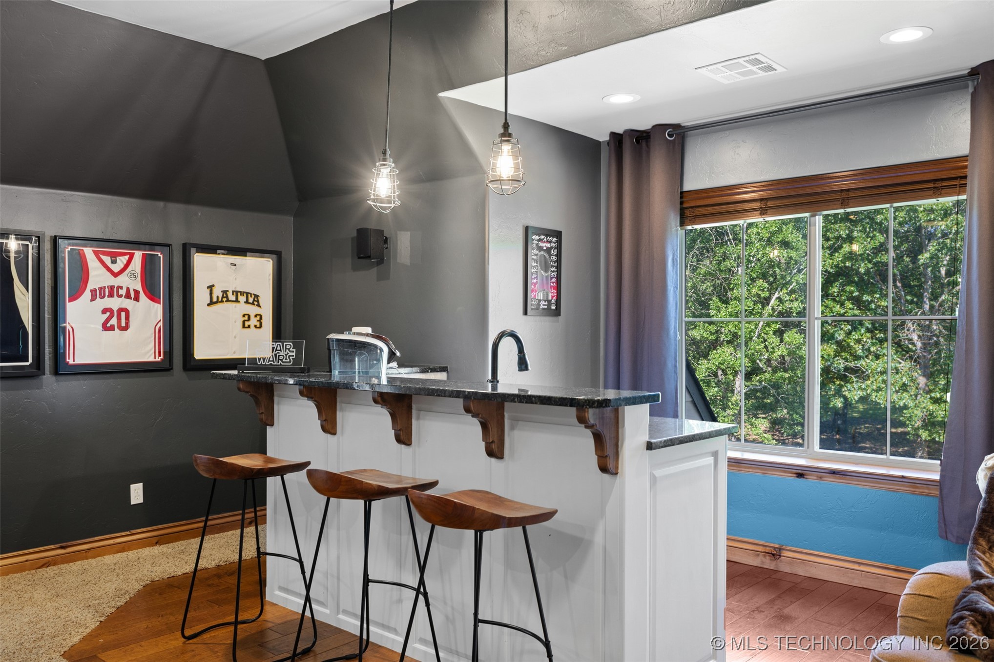 15853 County Road 3581 Property Photo 35