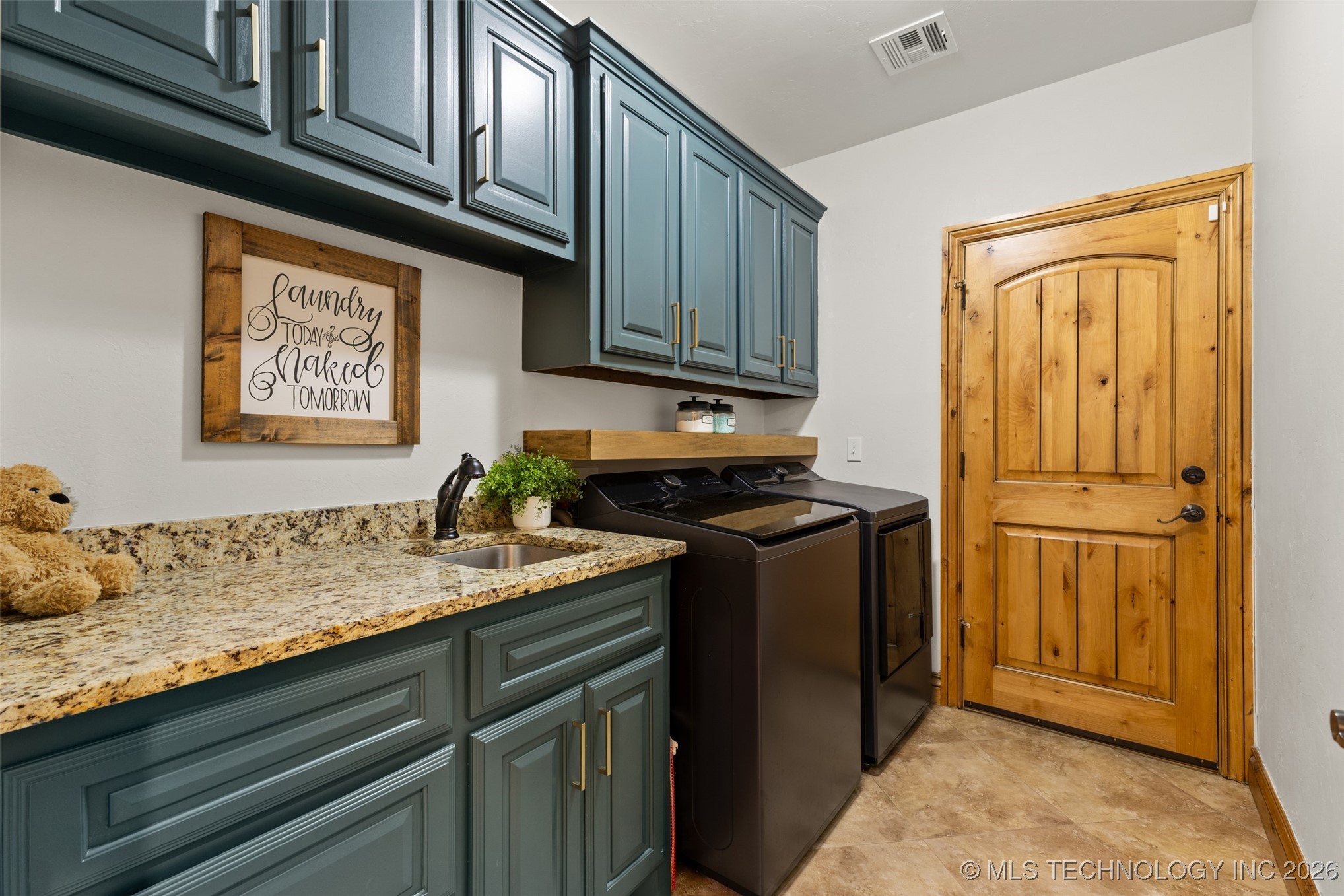 15853 County Road 3581 Property Photo 42