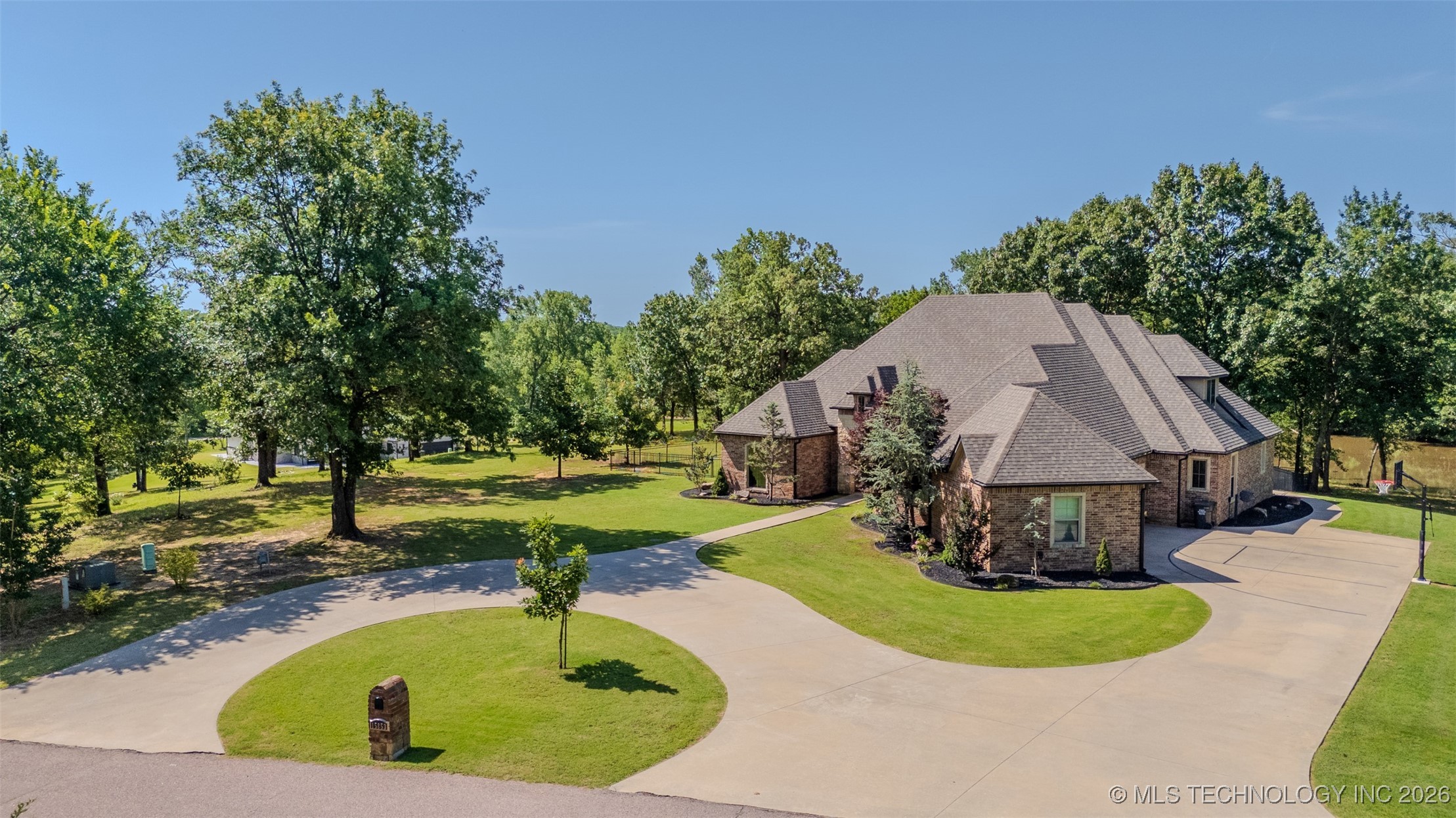 15853 County Road 3581 Property Photo 49