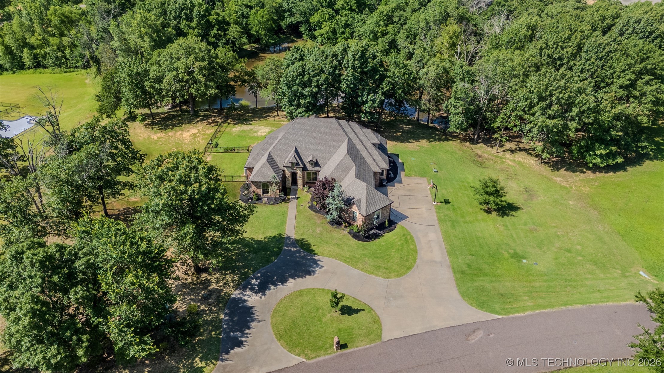 15853 County Road 3581 Property Photo 58