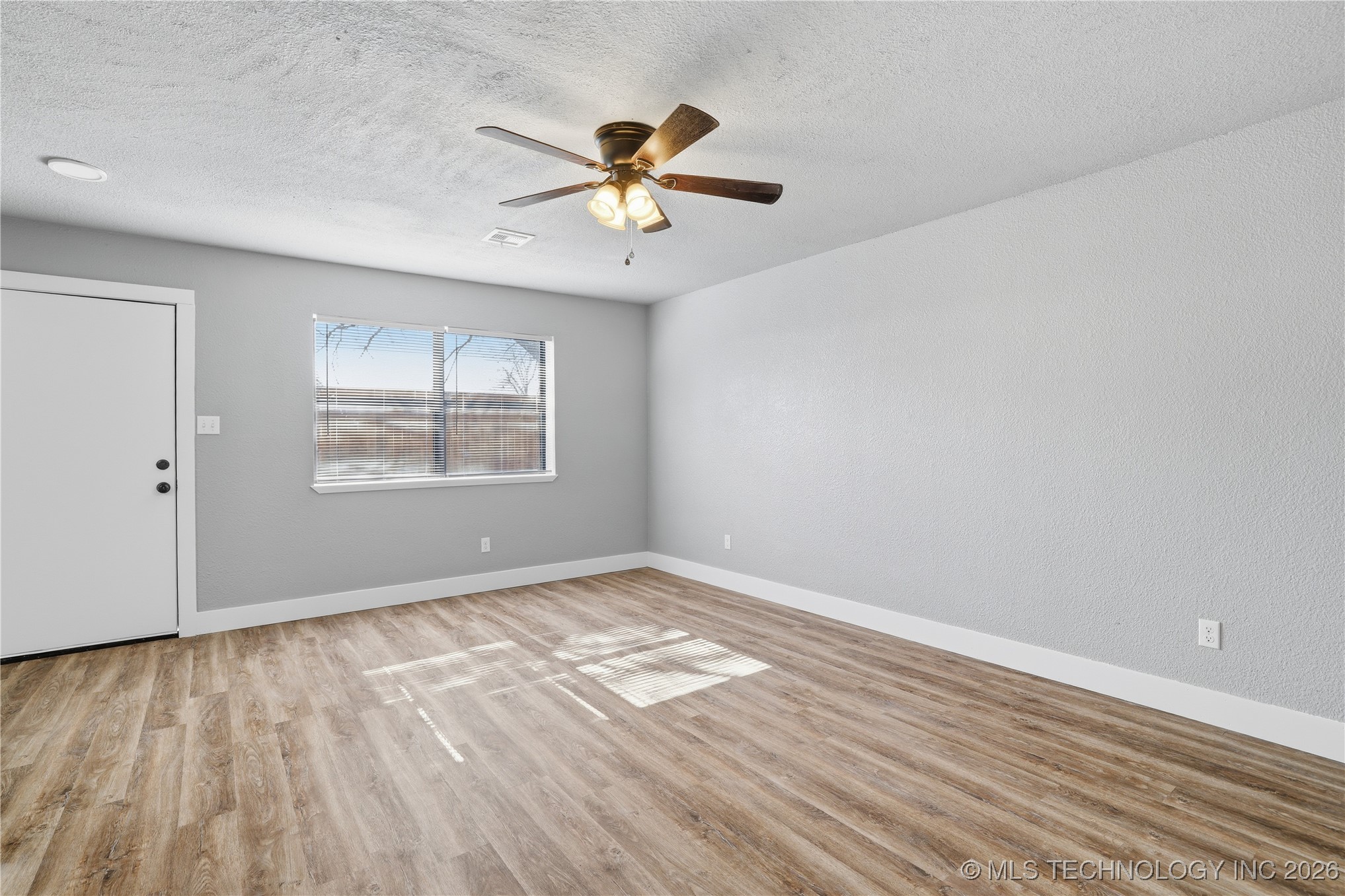 3601 Dawna Street Property Photo 6