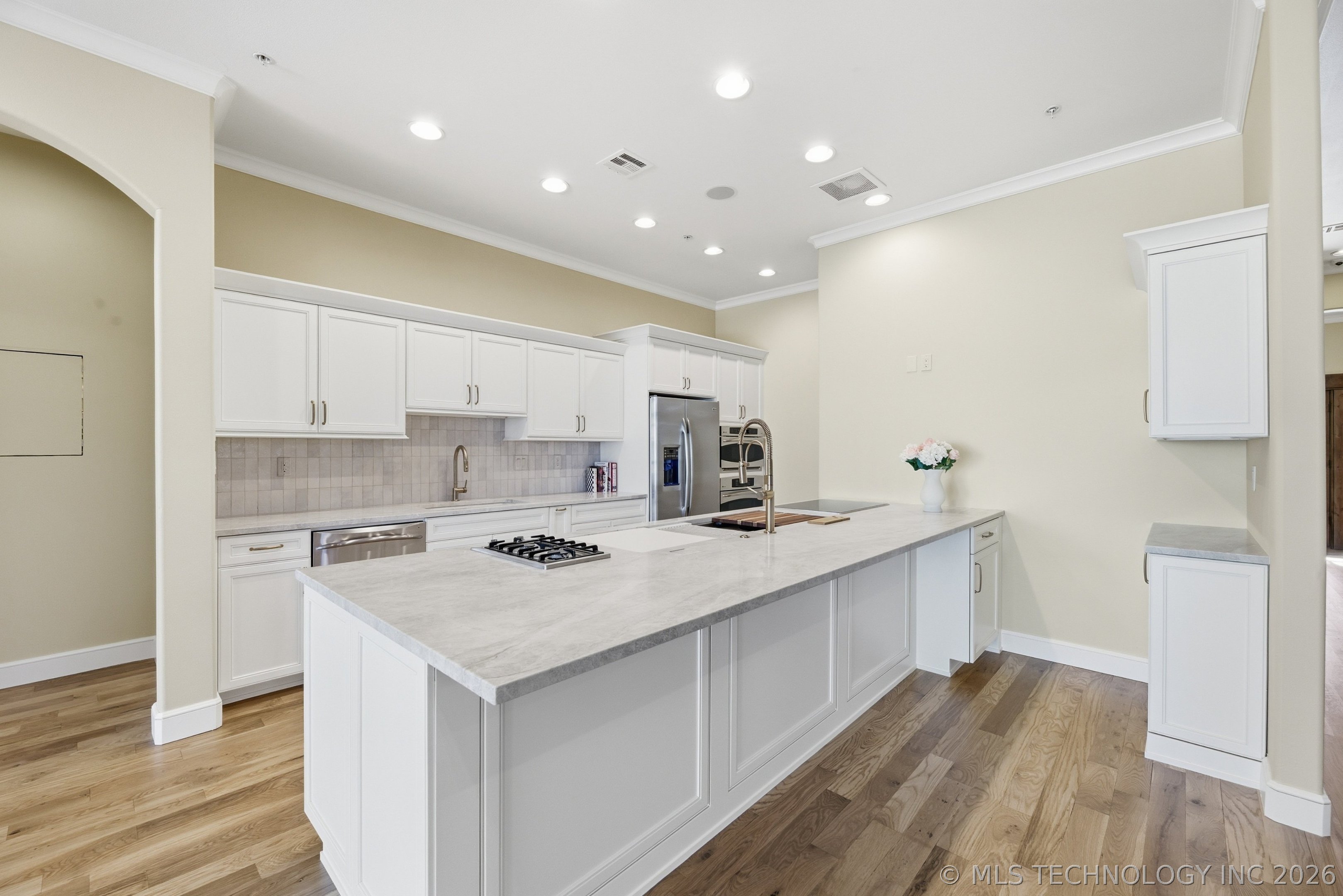 8402 S Nogales Street W Property Photo 6