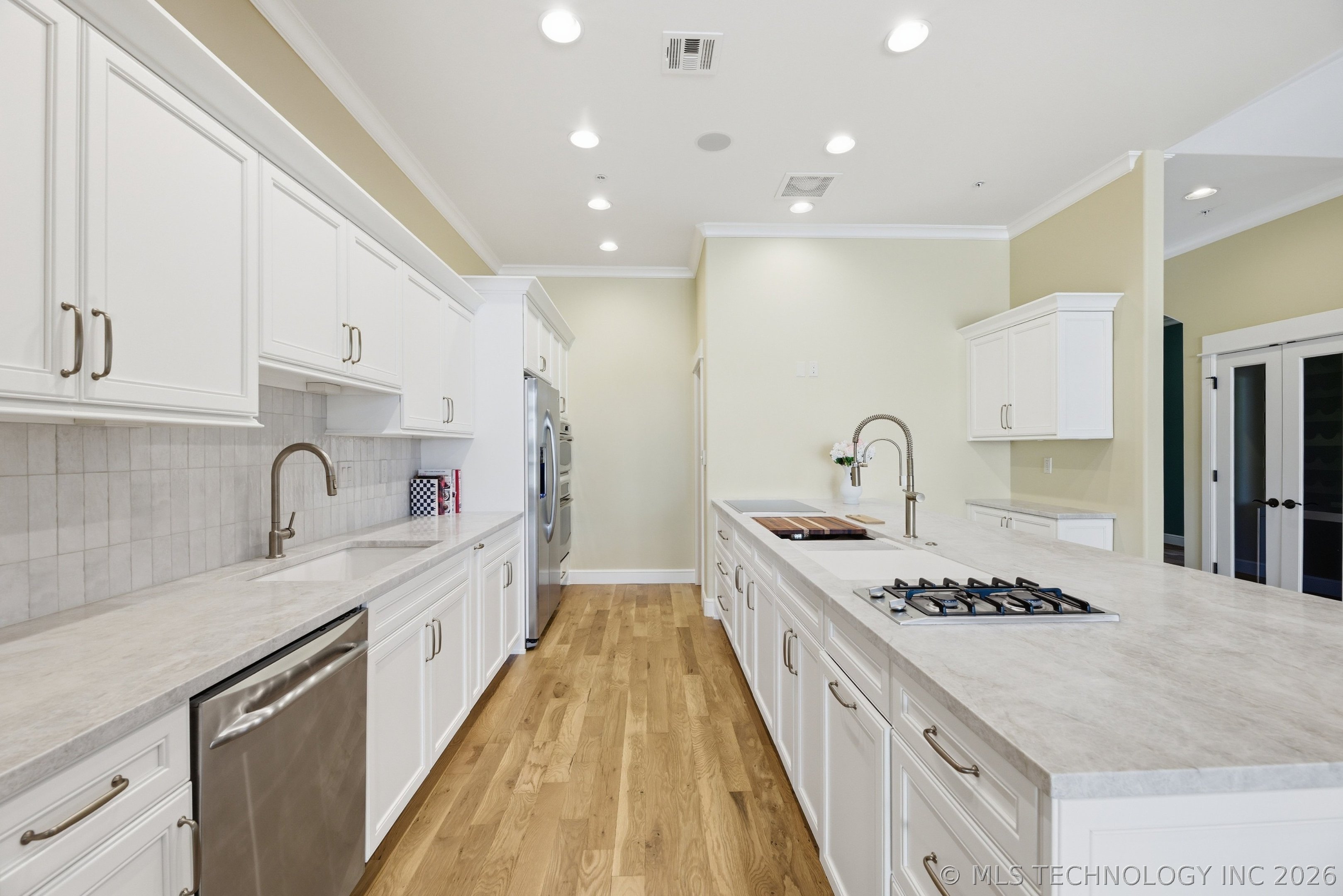 8402 S Nogales Street W Property Photo 7