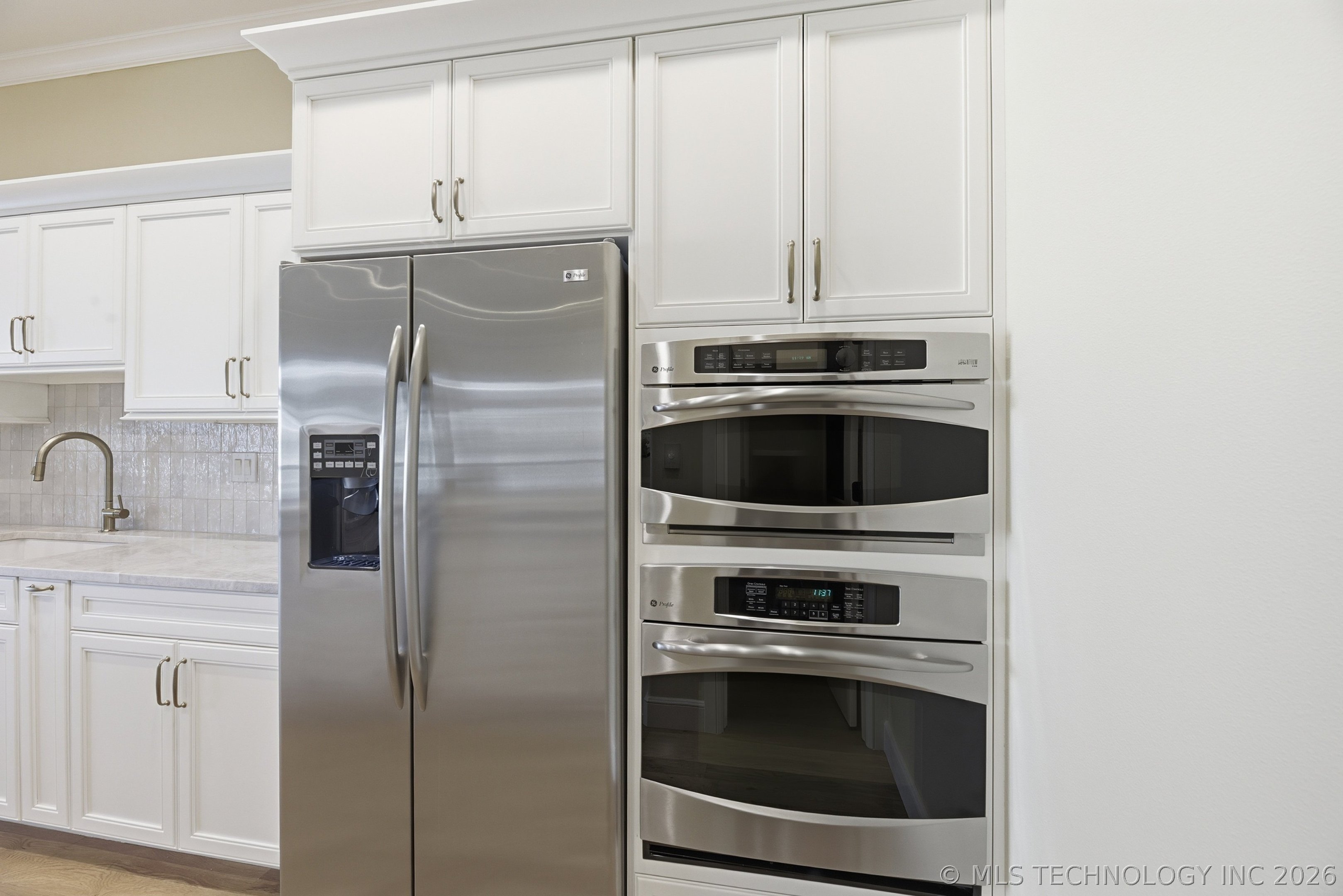 8402 S Nogales Street W Property Photo 9