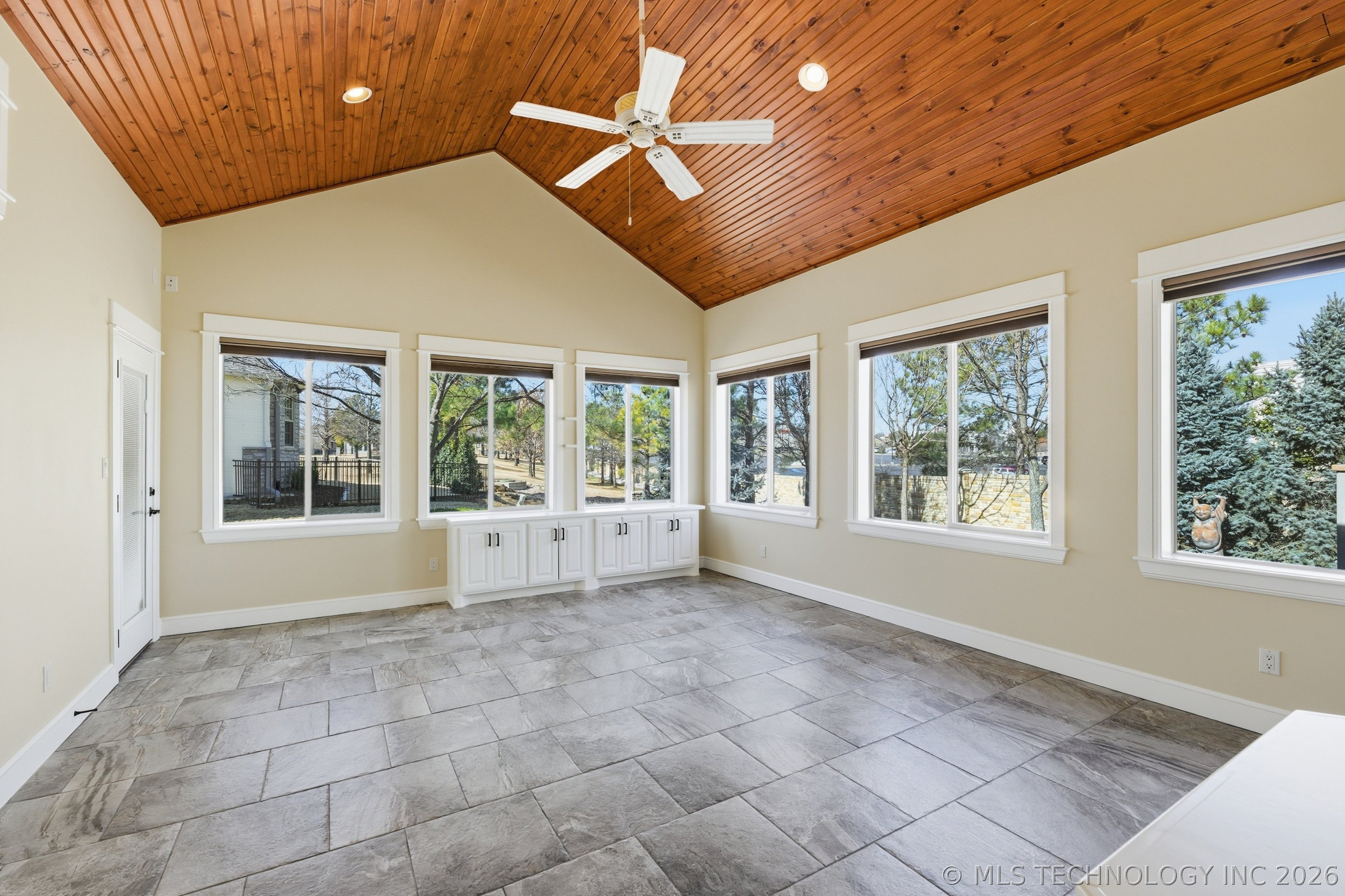 8402 S Nogales Street W Property Photo 12