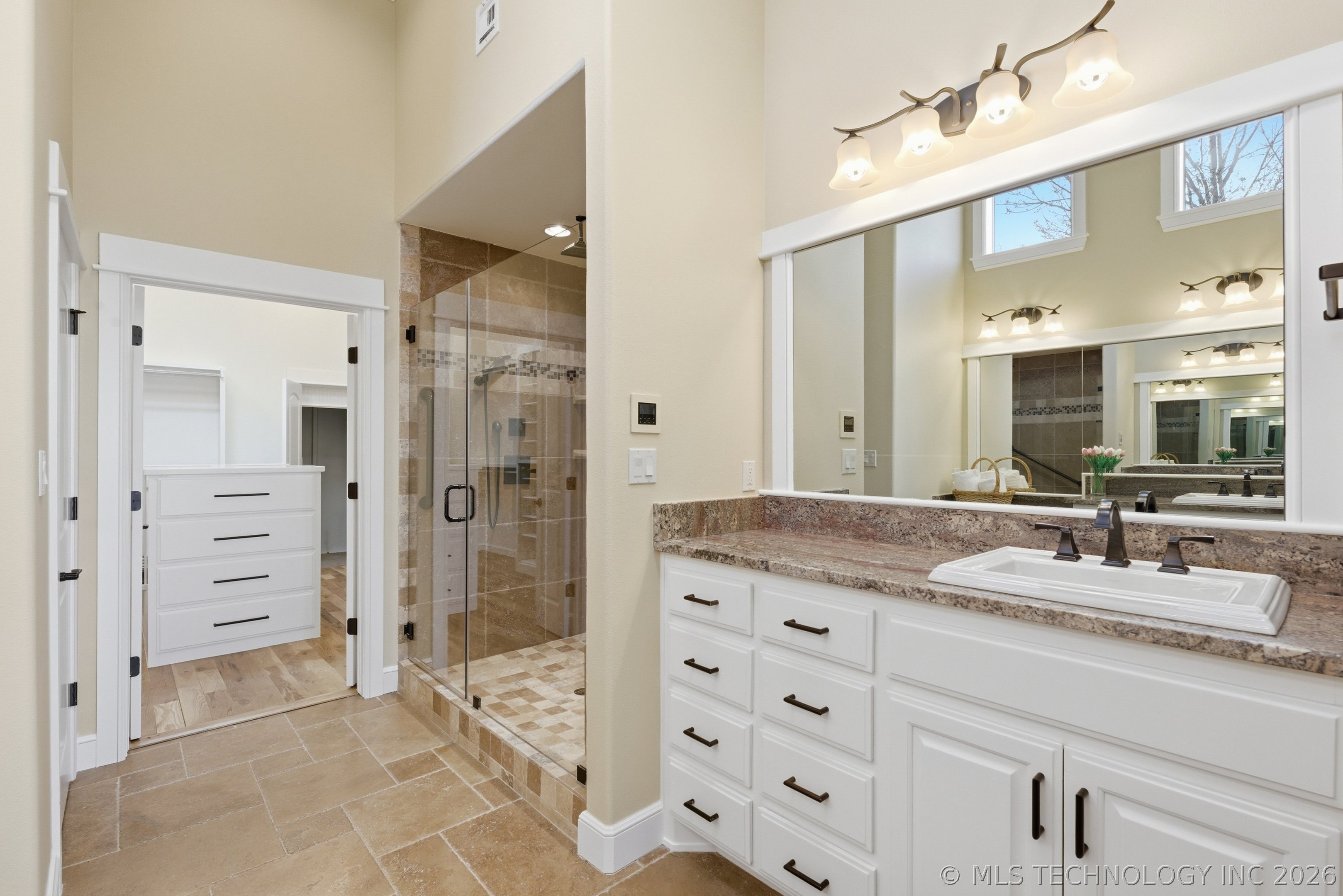 8402 S Nogales Street W Property Photo 15