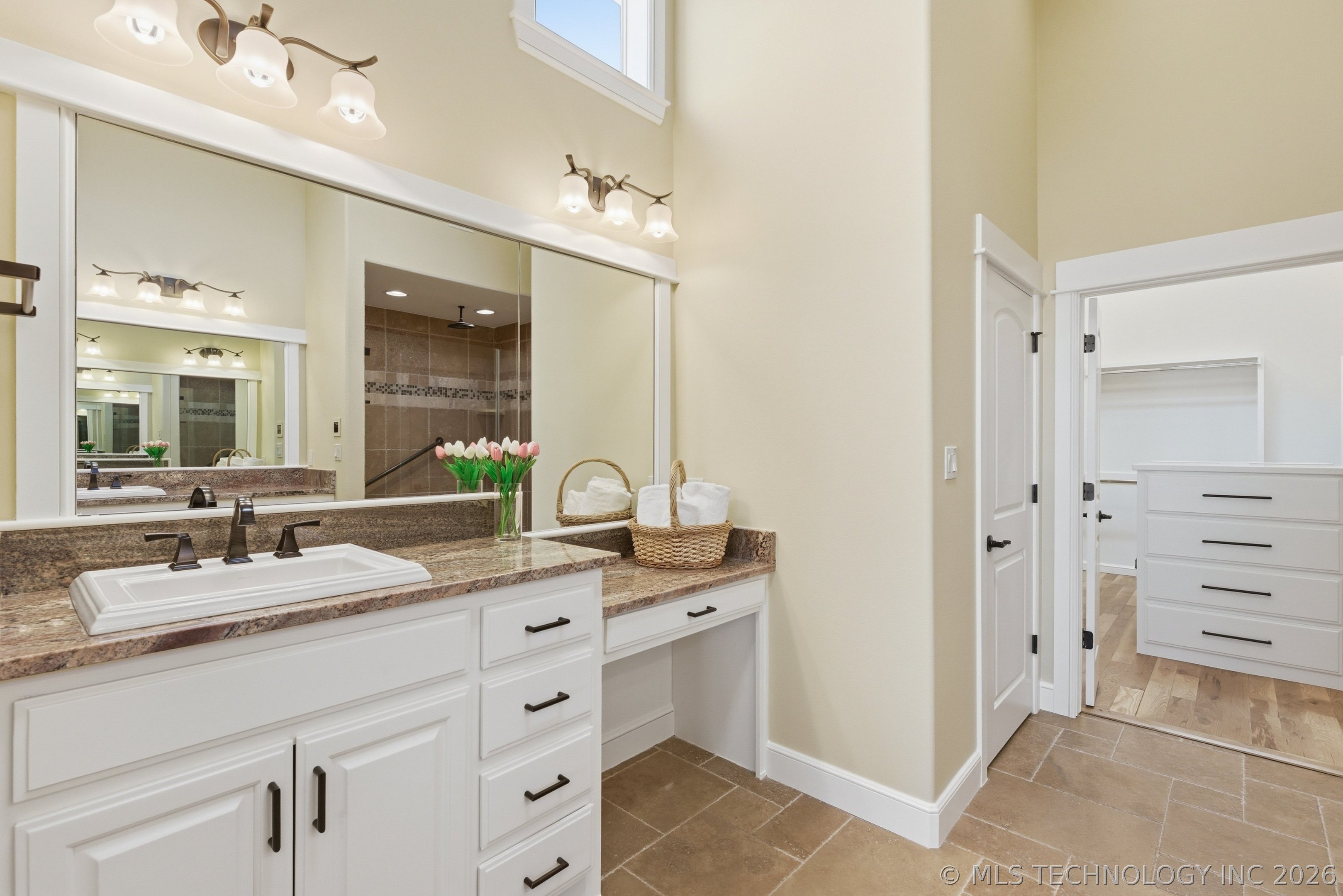 8402 S Nogales Street W Property Photo 16