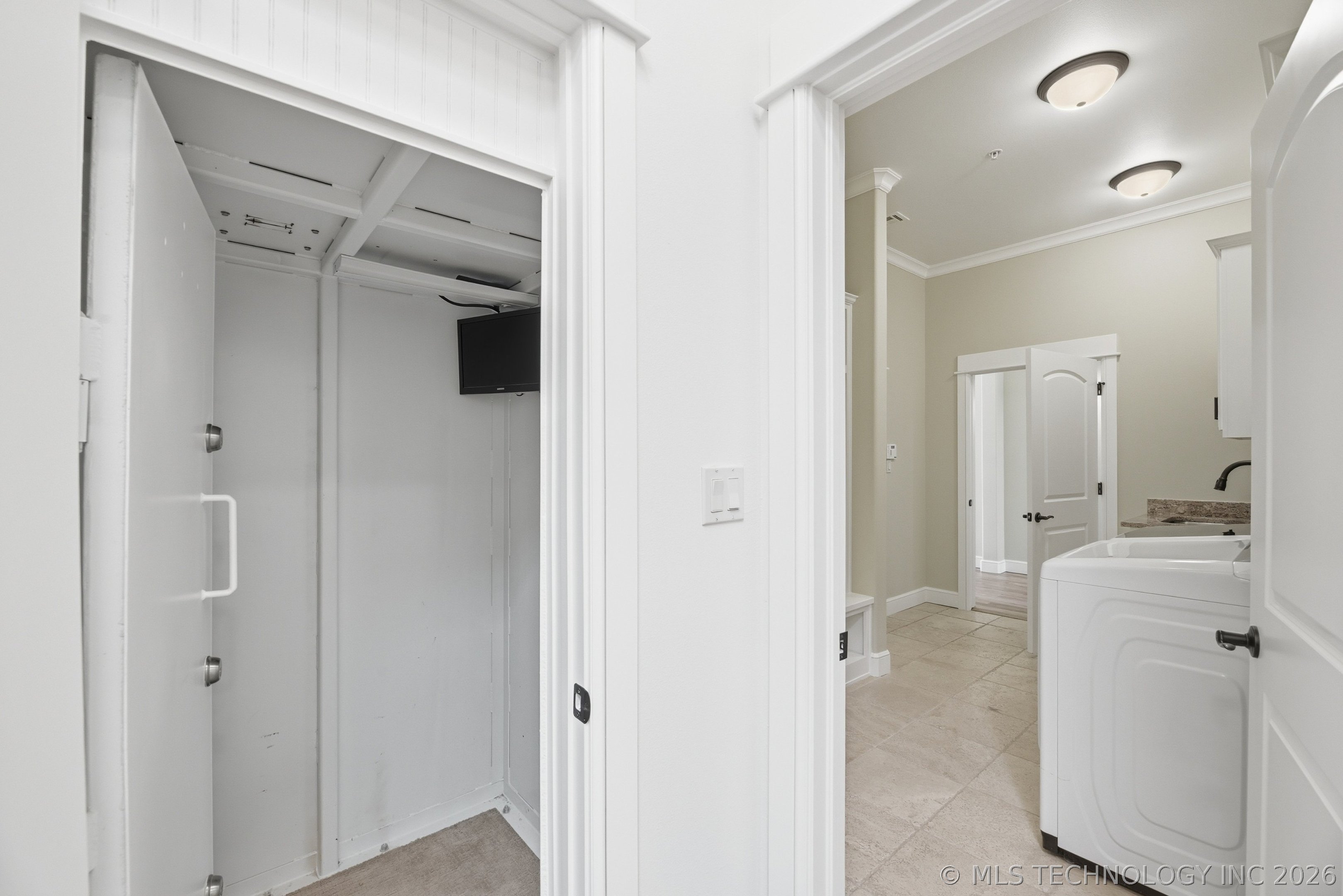 8402 S Nogales Street W Property Photo 20