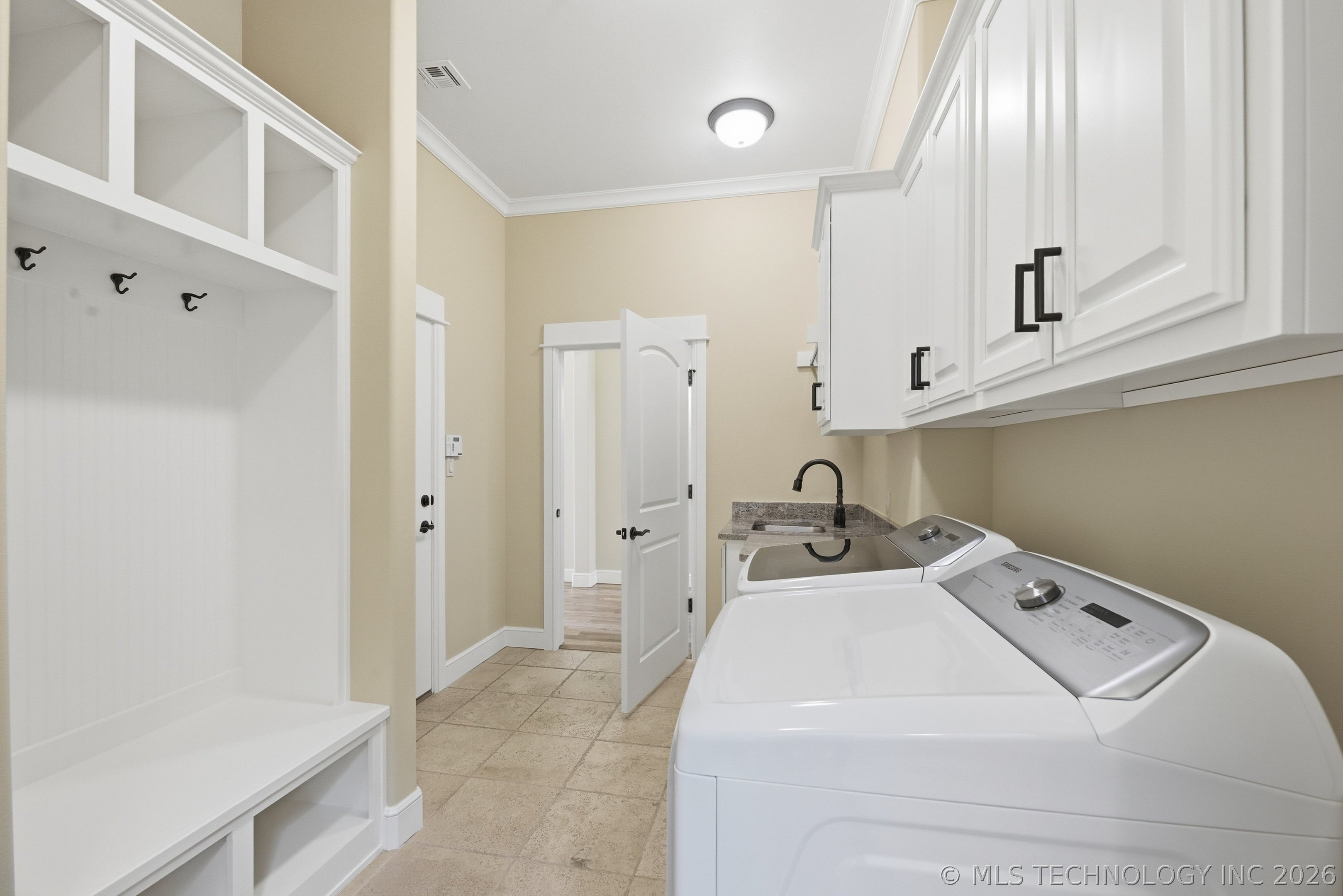 8402 S Nogales Street W Property Photo 21