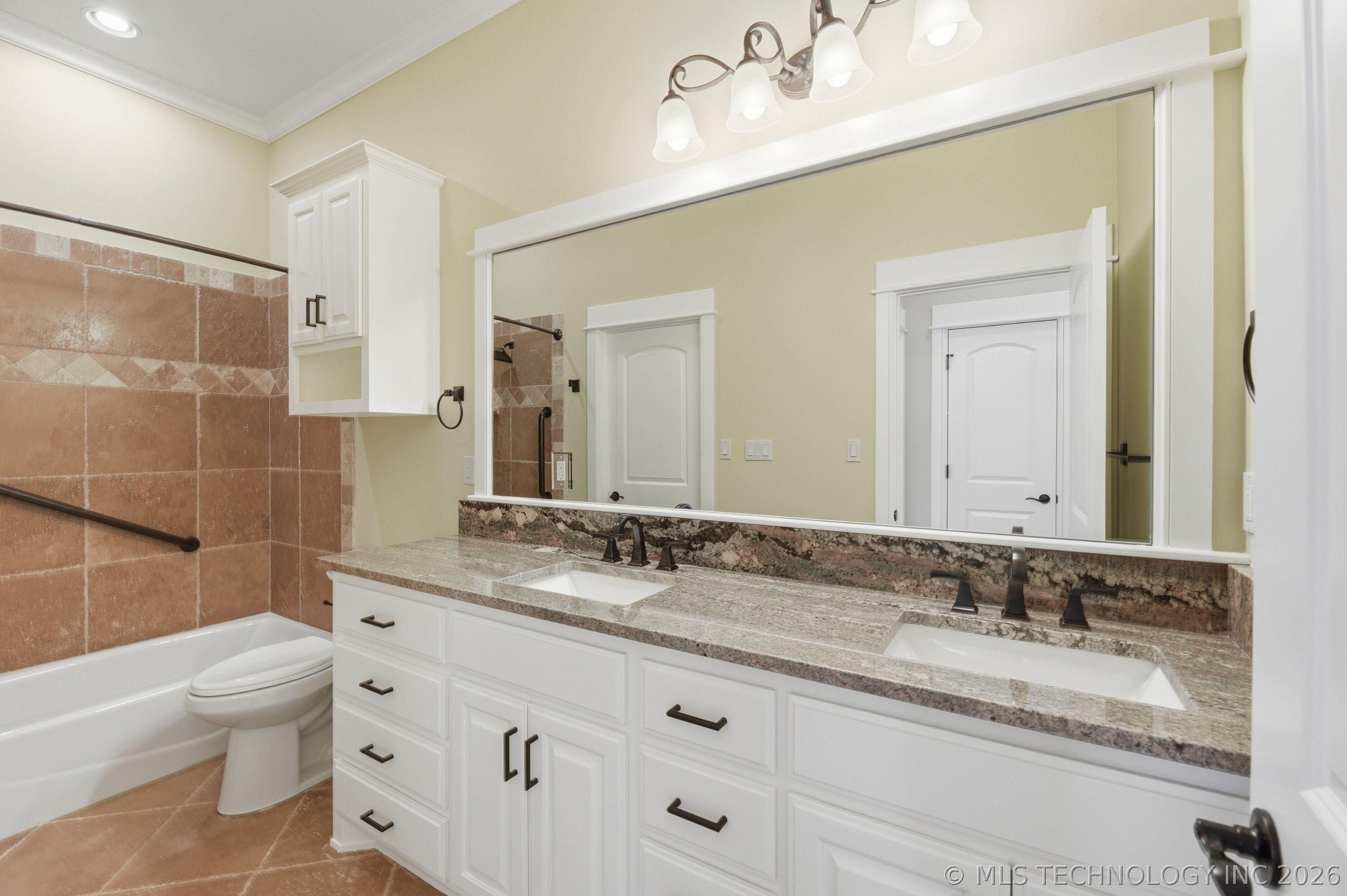 8402 S Nogales Street W Property Photo 25