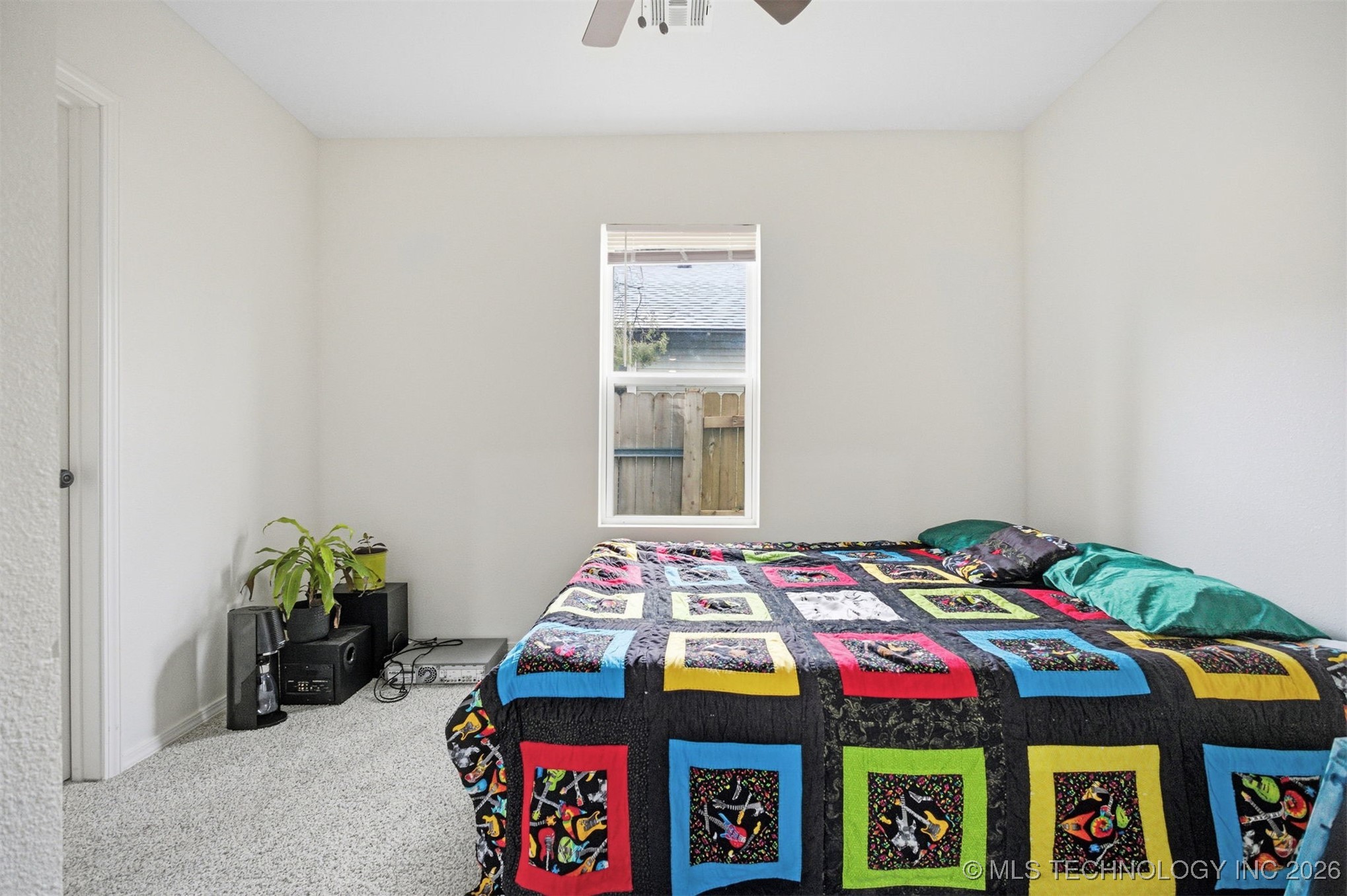 2807 E 3rd Street Property Photo 36