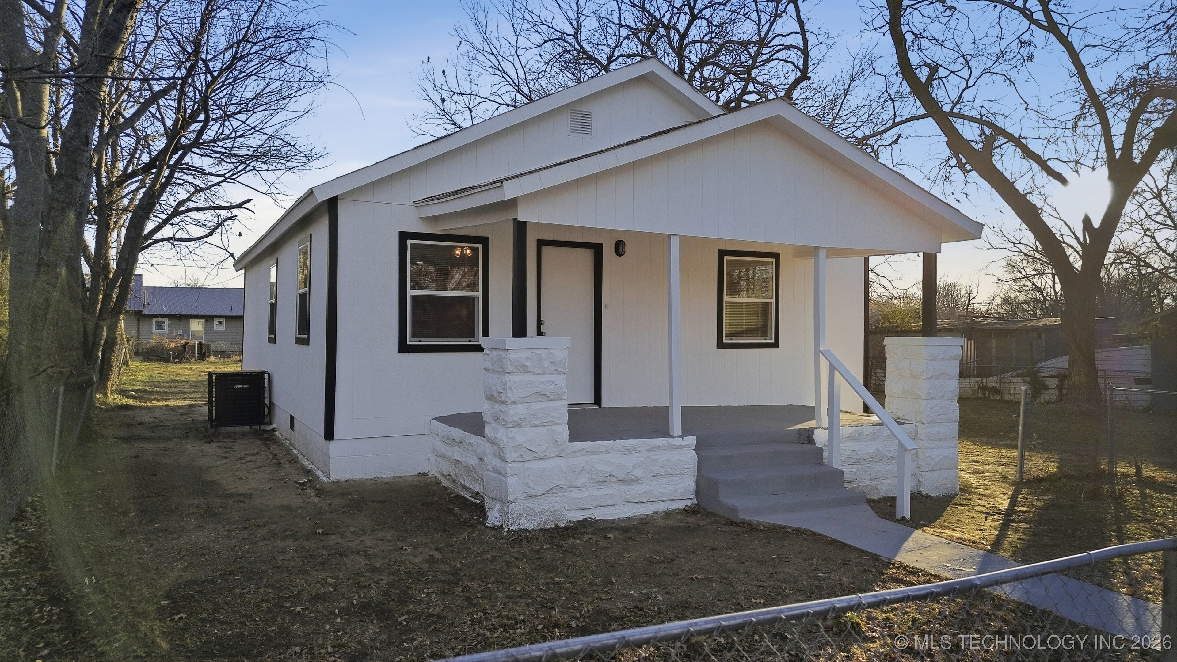 1110 Martin Luther King Drive Property Photo 2