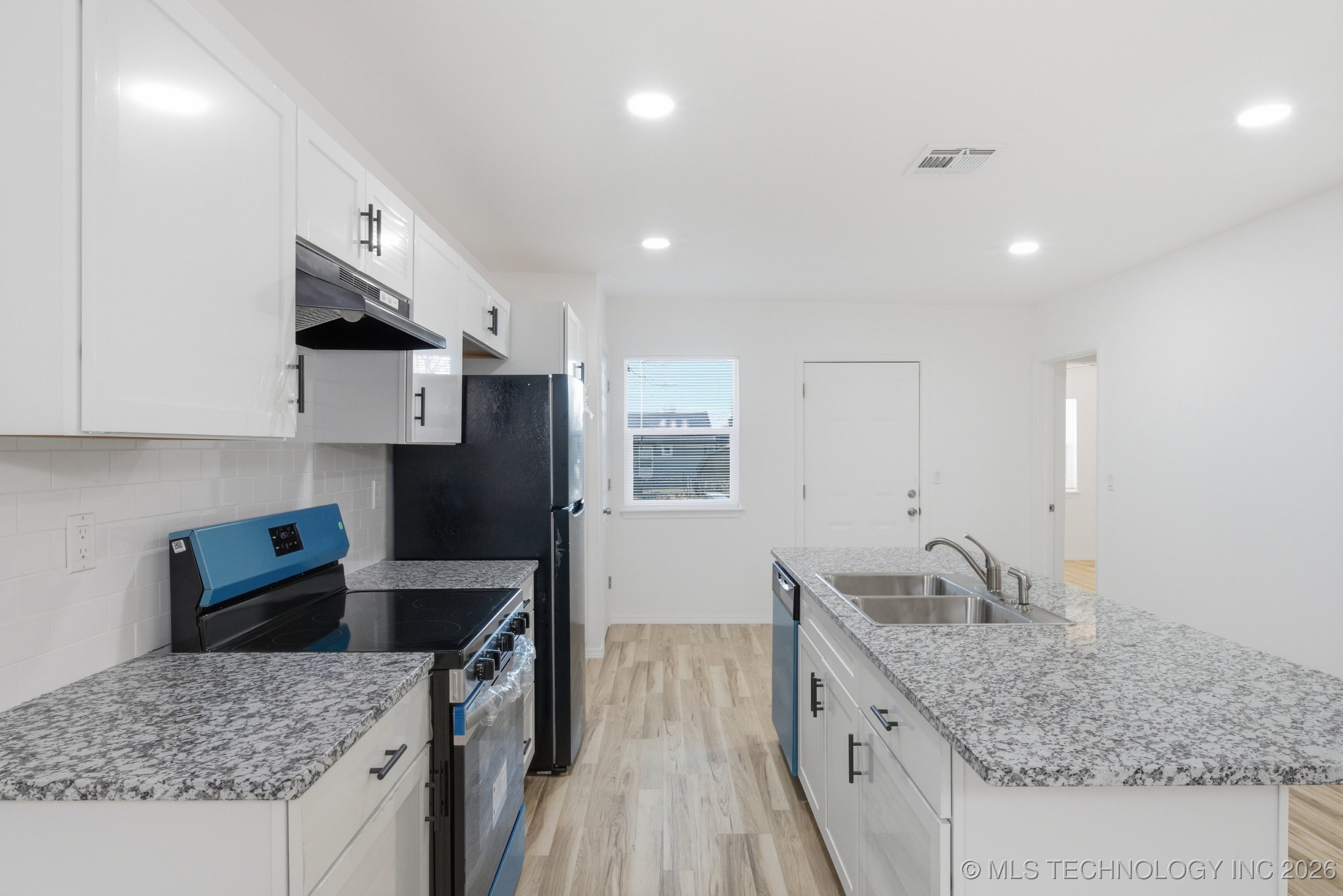 1110 Martin Luther King Drive Property Photo 14