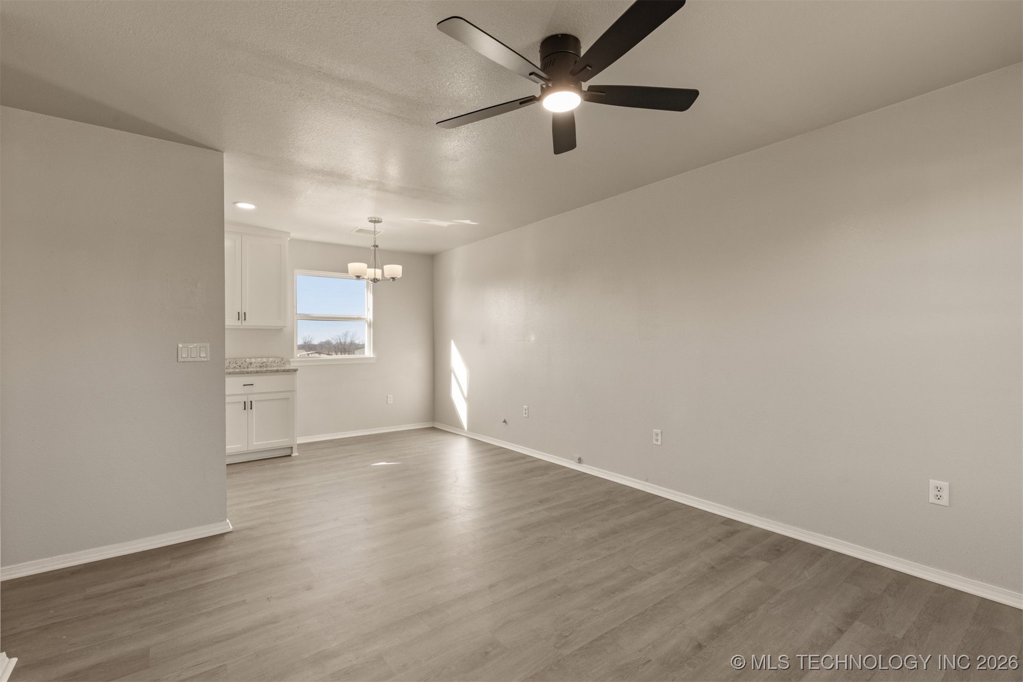 18257 E 650 Road Property Photo 6