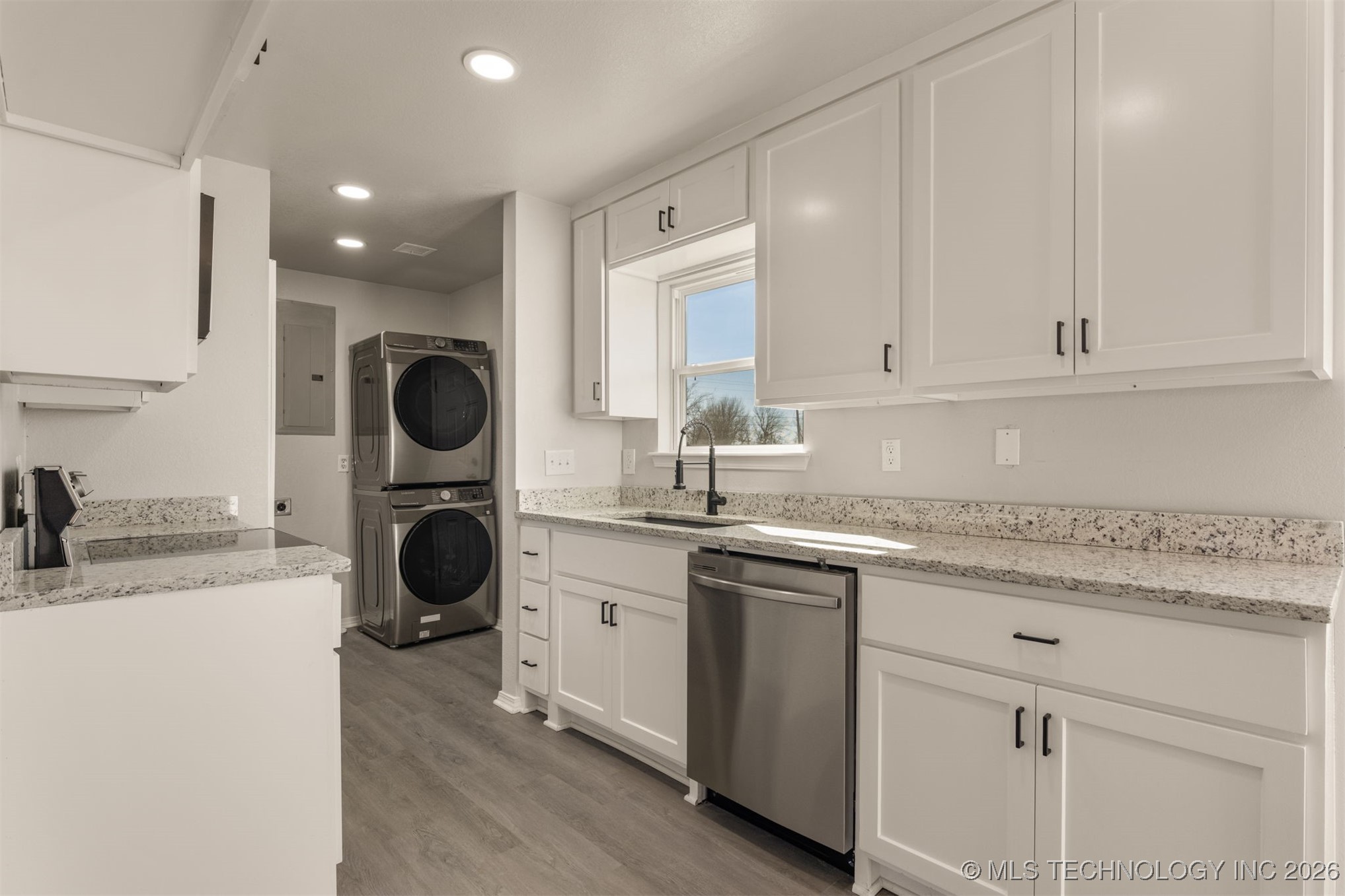 18257 E 650 Road Property Photo 14