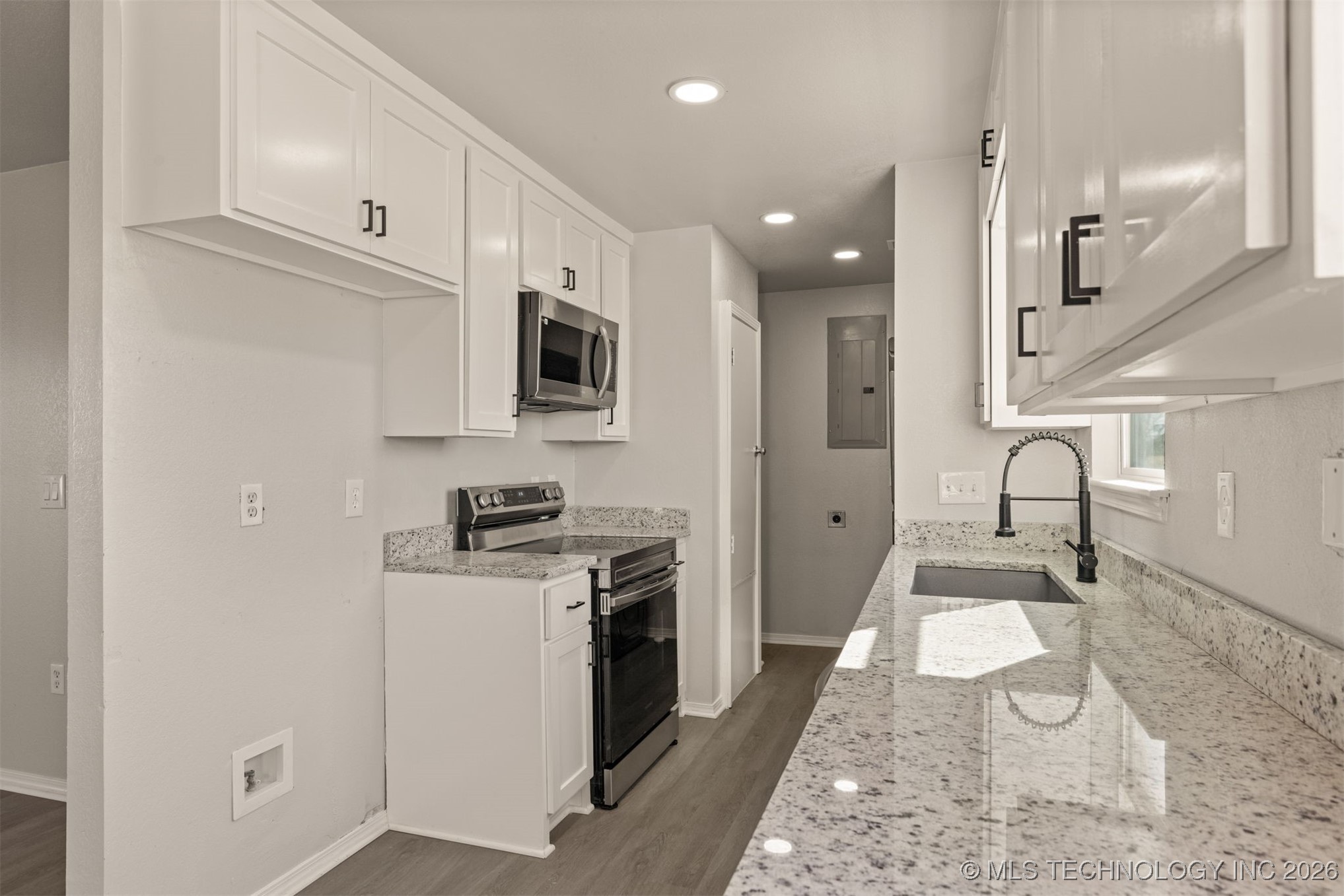 18257 E 650 Road Property Photo 16