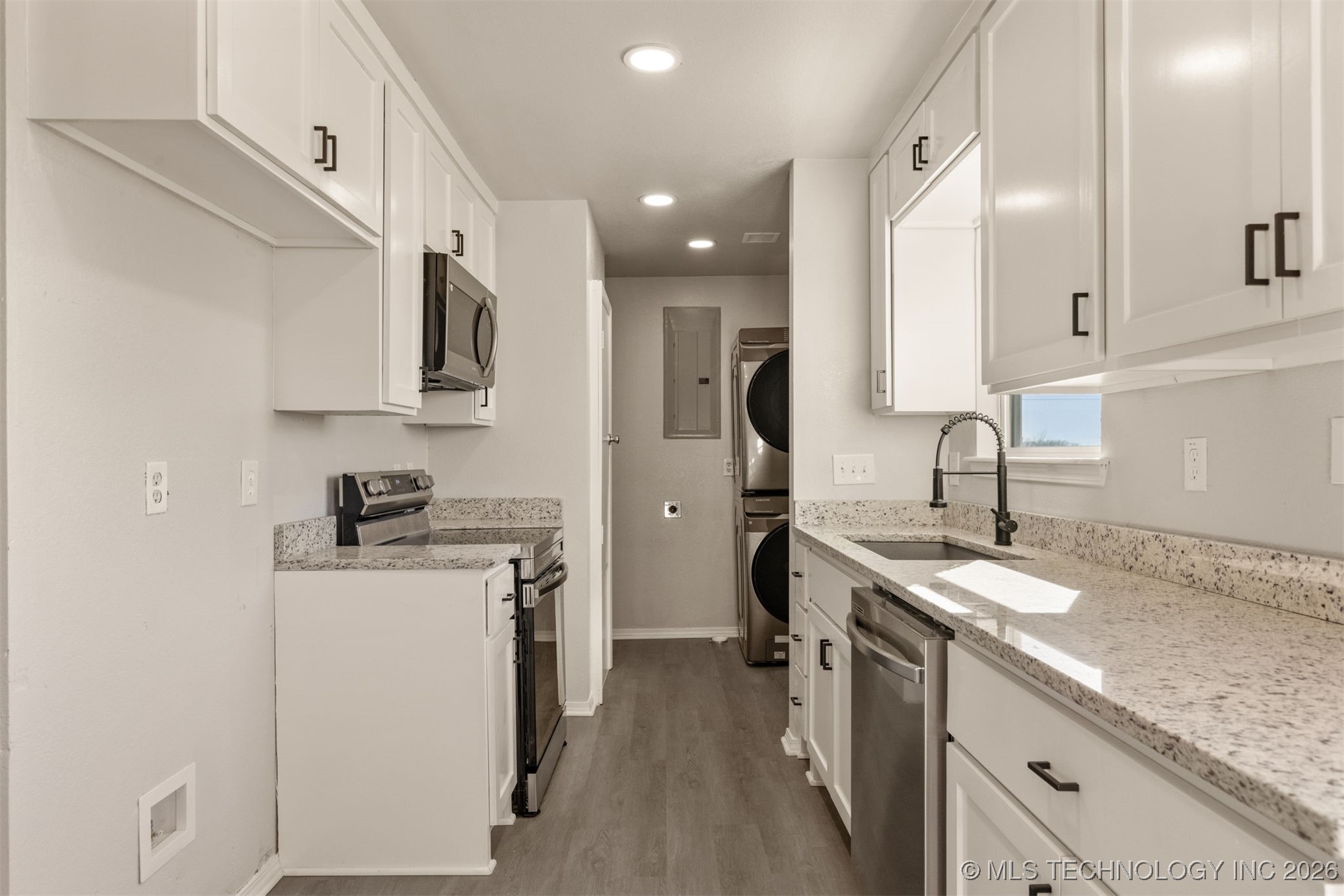 18257 E 650 Road Property Photo 24