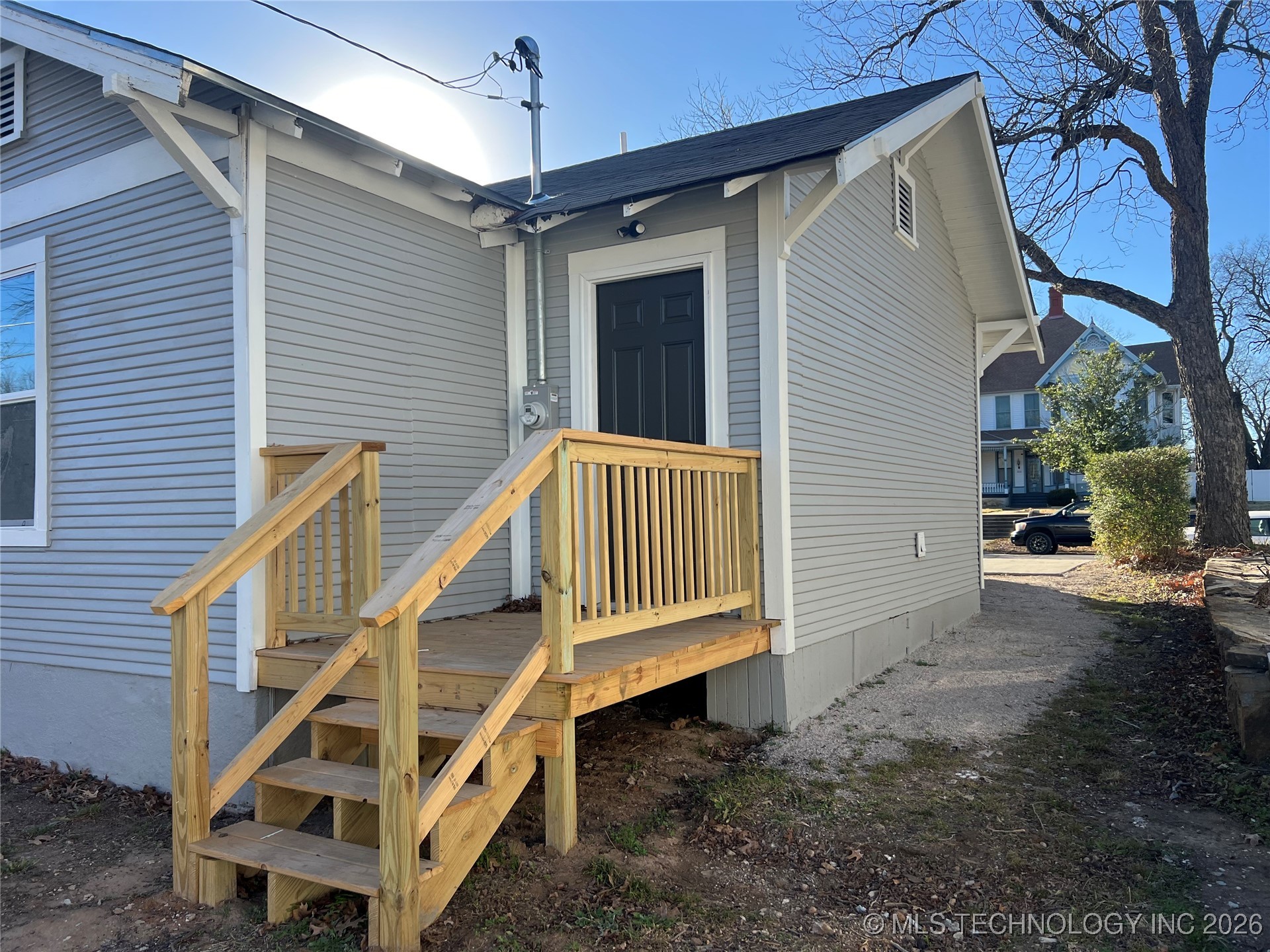 324 Sw F Property Photo 3