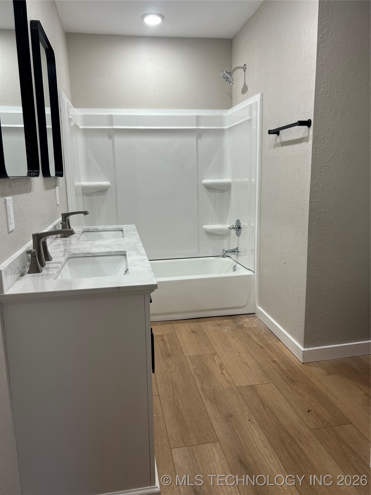 324 Sw F Property Photo 9