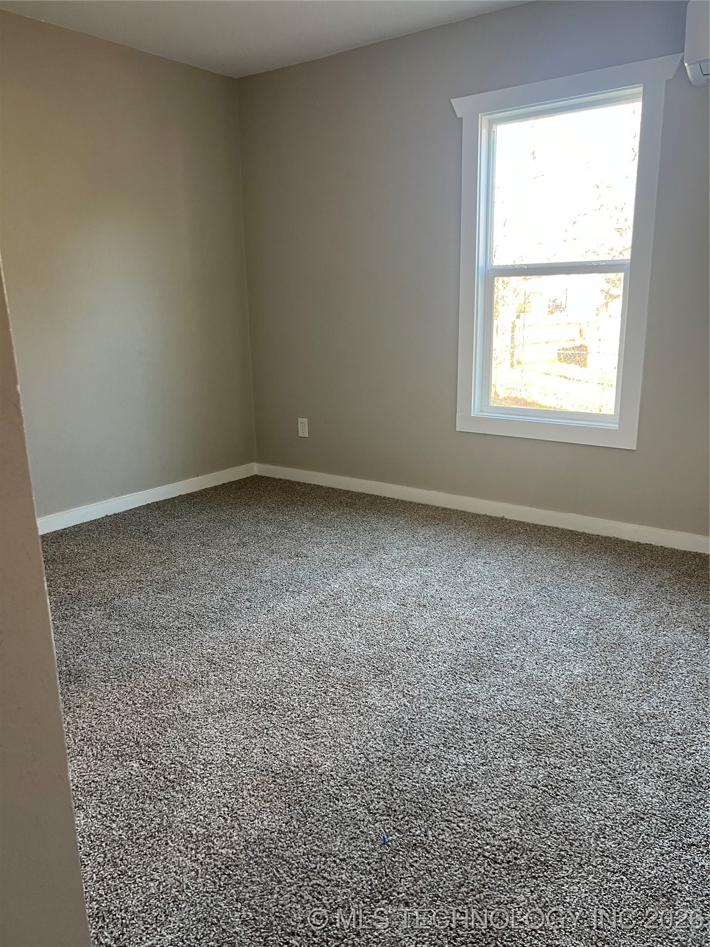 324 Sw F Property Photo 11