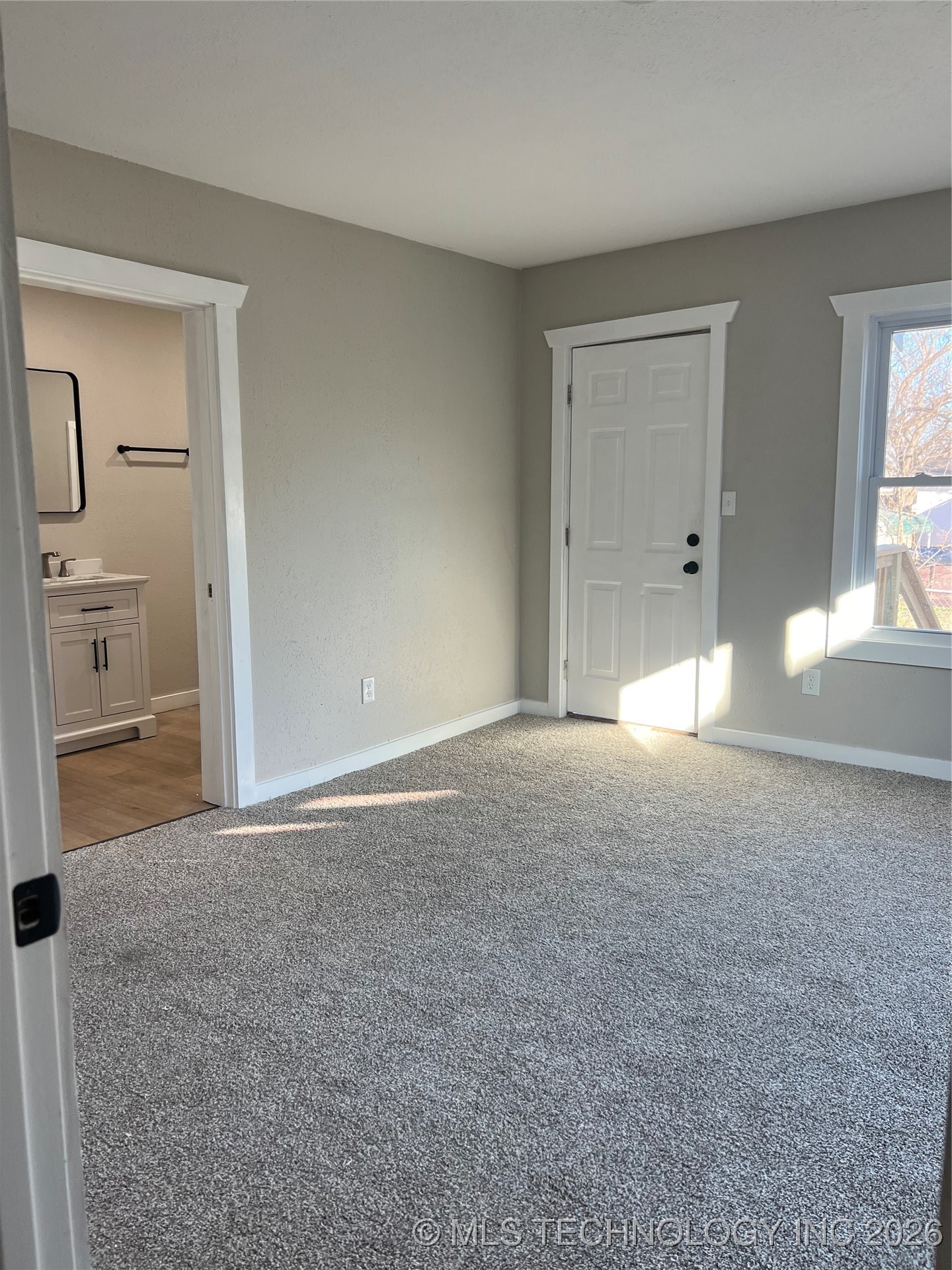 324 Sw F Property Photo 15