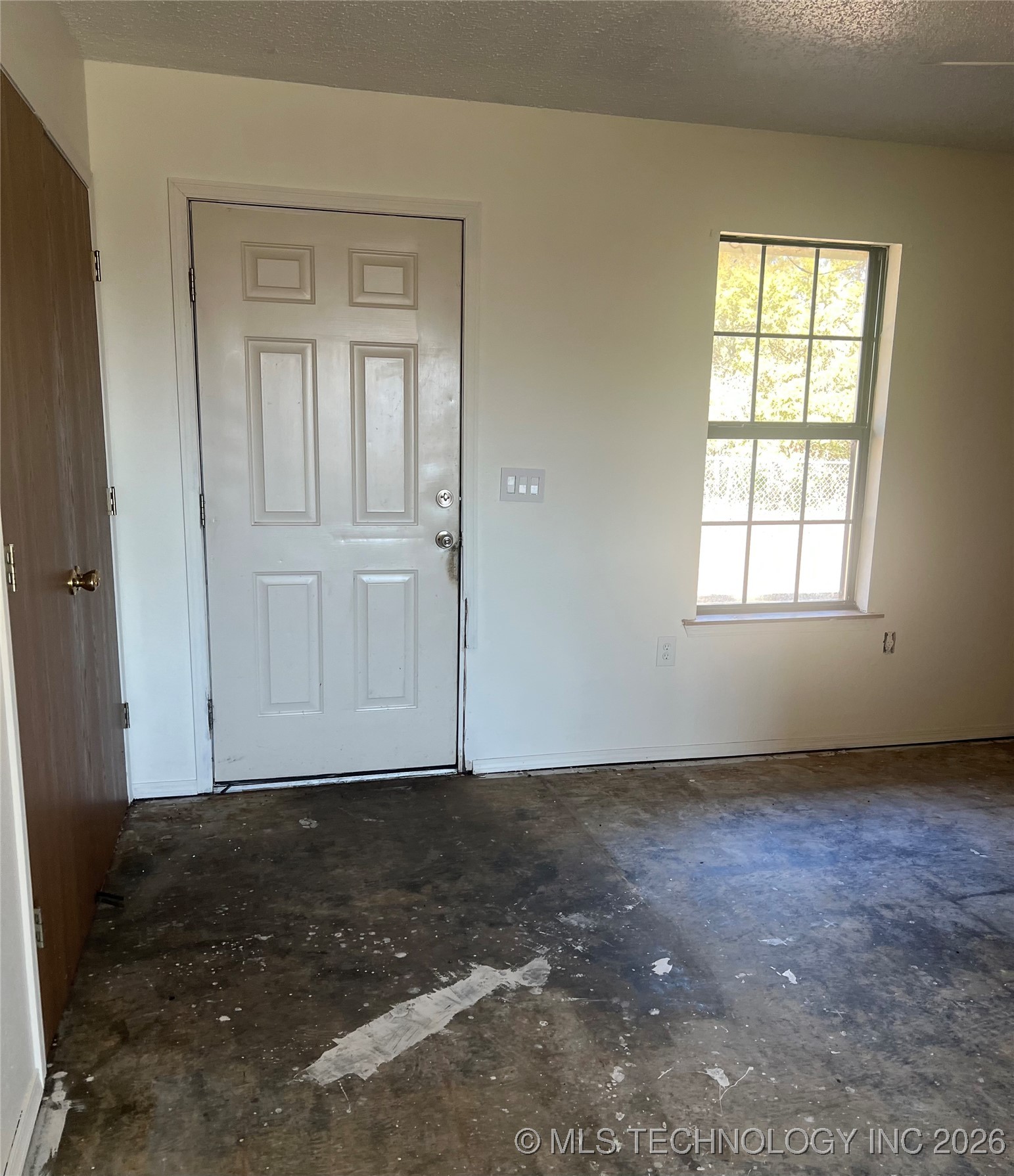 400 E Sunflower Property Photo 3