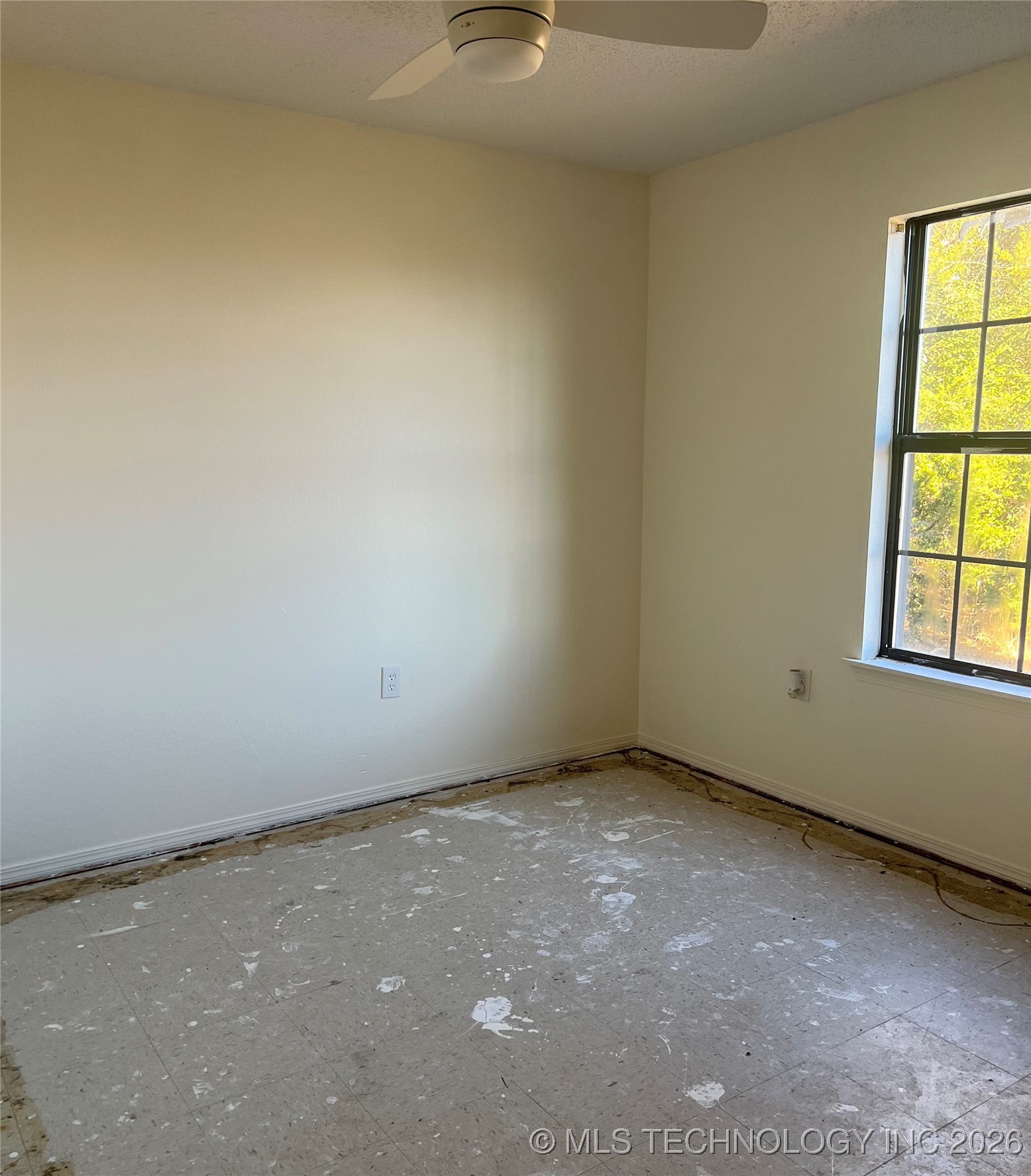 400 E Sunflower Property Photo 13