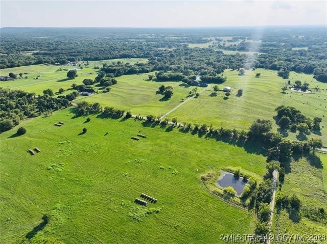 9916 E 206th Street Property Photo 3