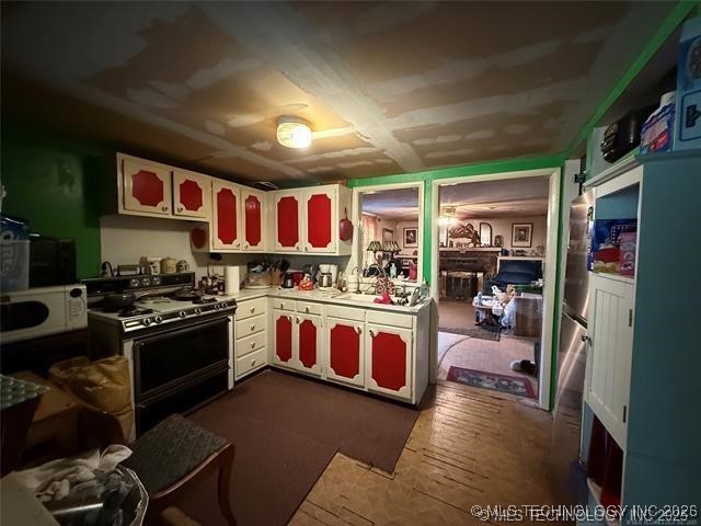 9916 E 206th Street Property Photo 33