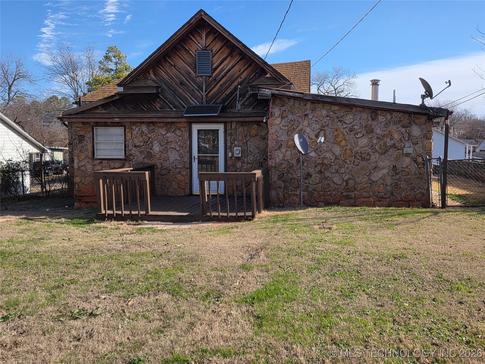 1102 N Park Property Photo 3