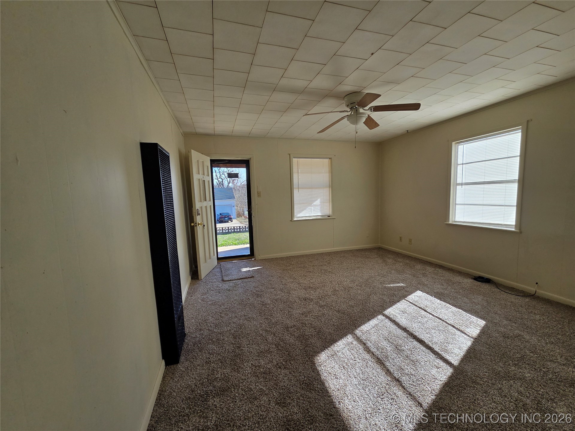 1102 N Park Property Photo 8