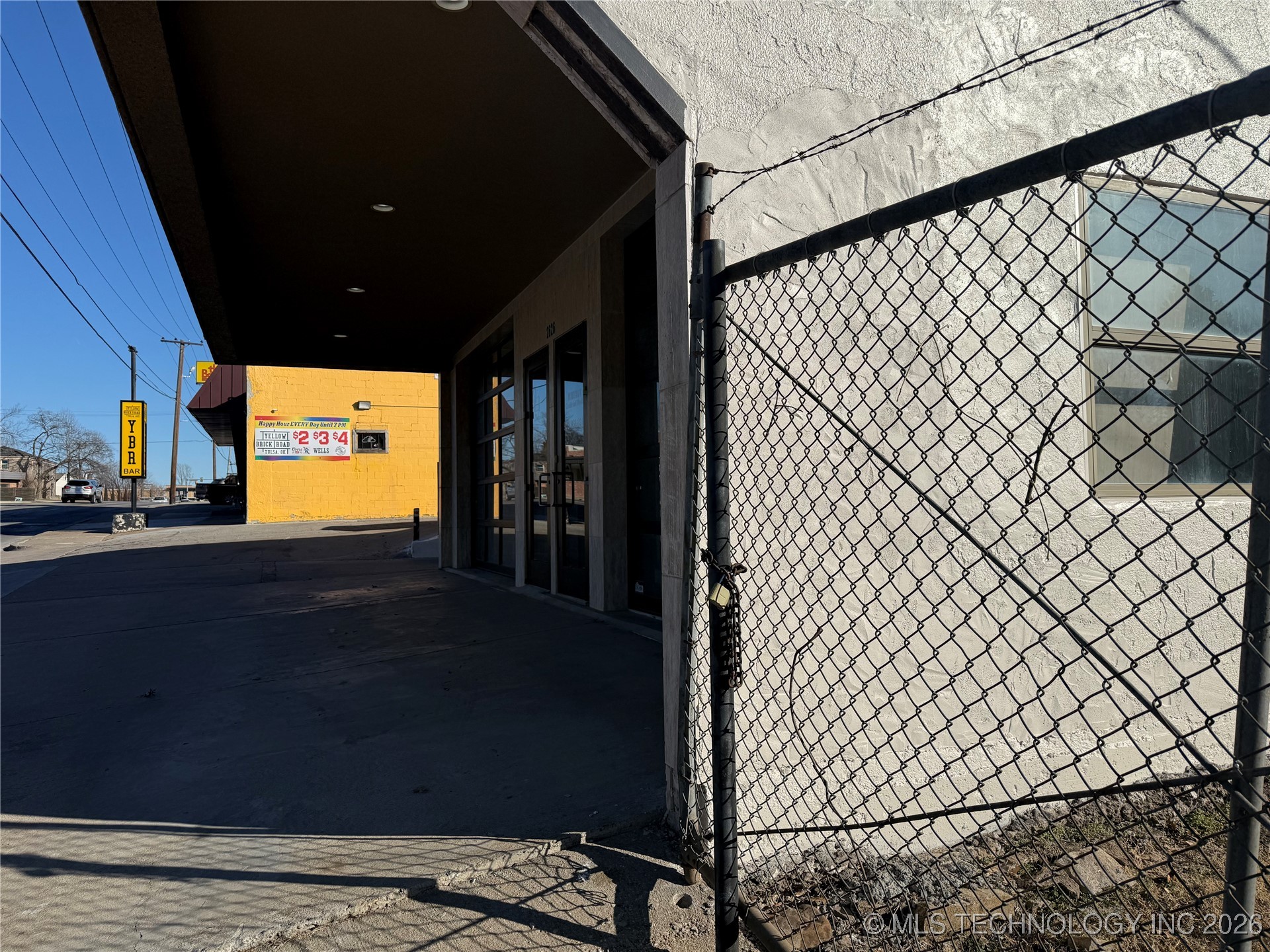 2626 E 15th Street Property Photo 4