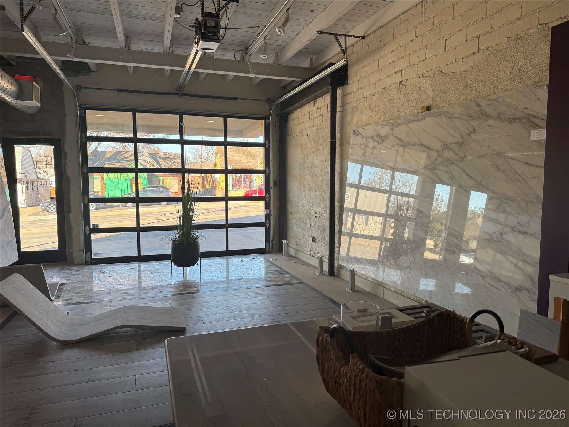 2626 E 15th Street Property Photo 5