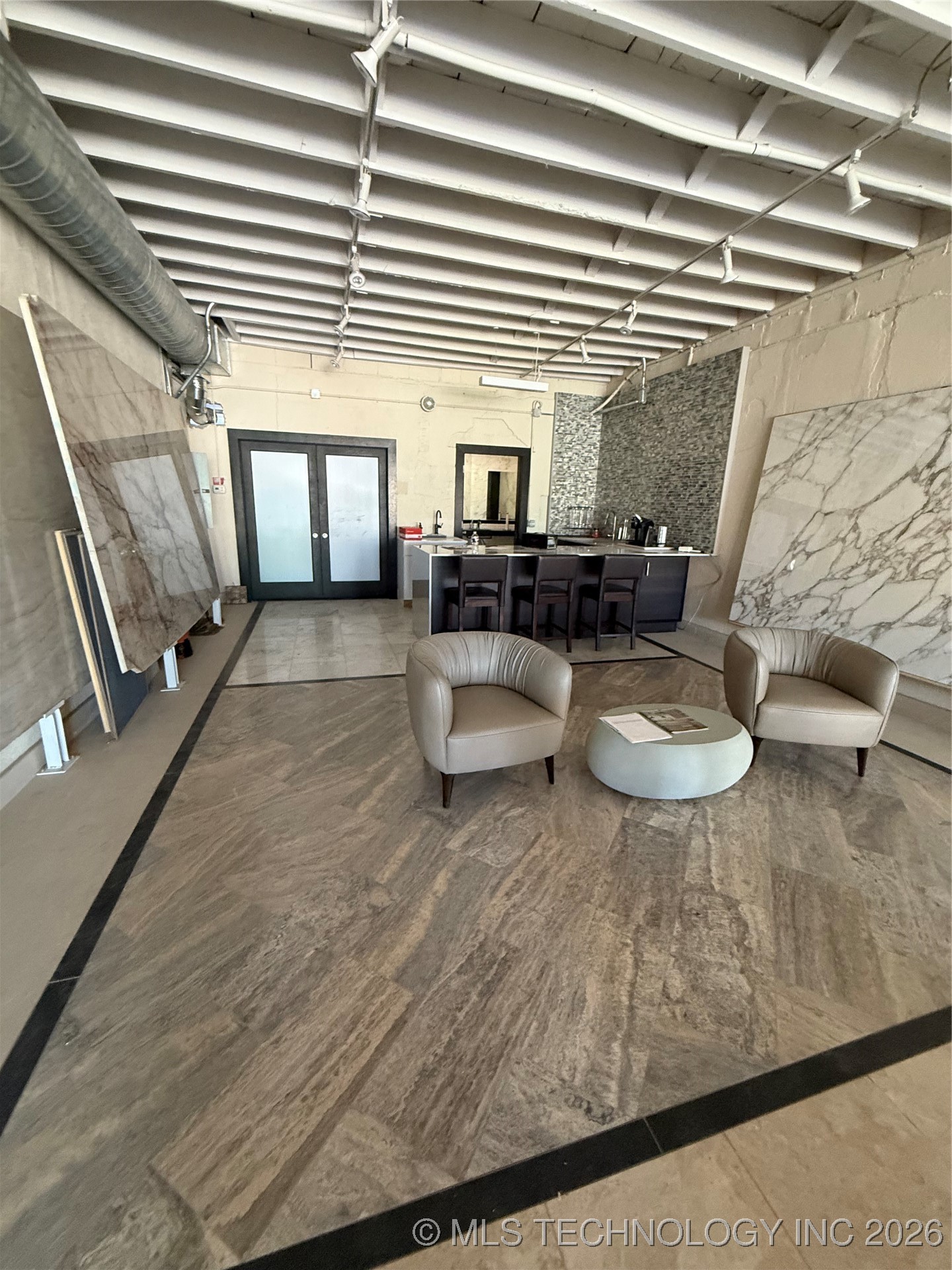 2626 E 15th Street Property Photo 7