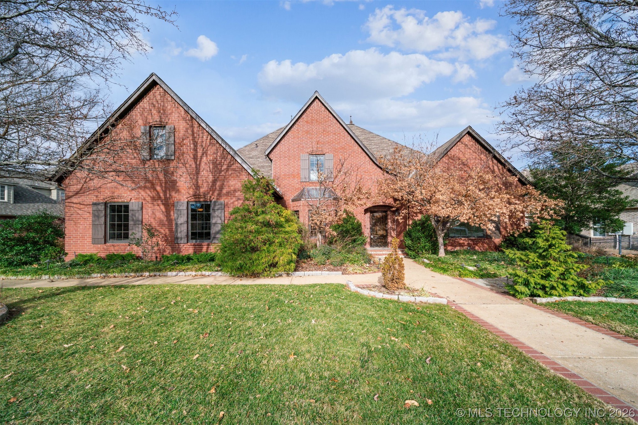 7816 E Commercial Street Property Photo 1