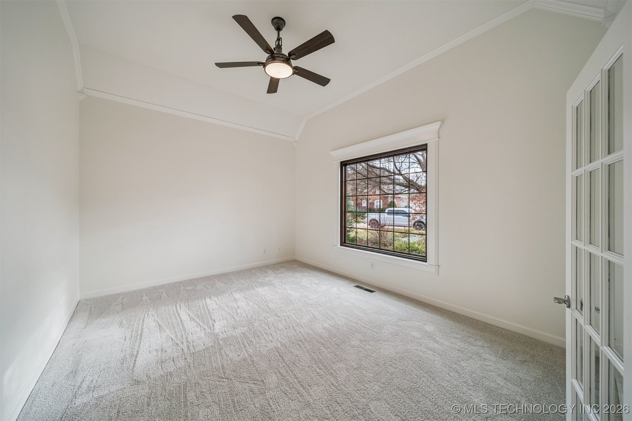 7816 E Commercial Street Property Photo 9