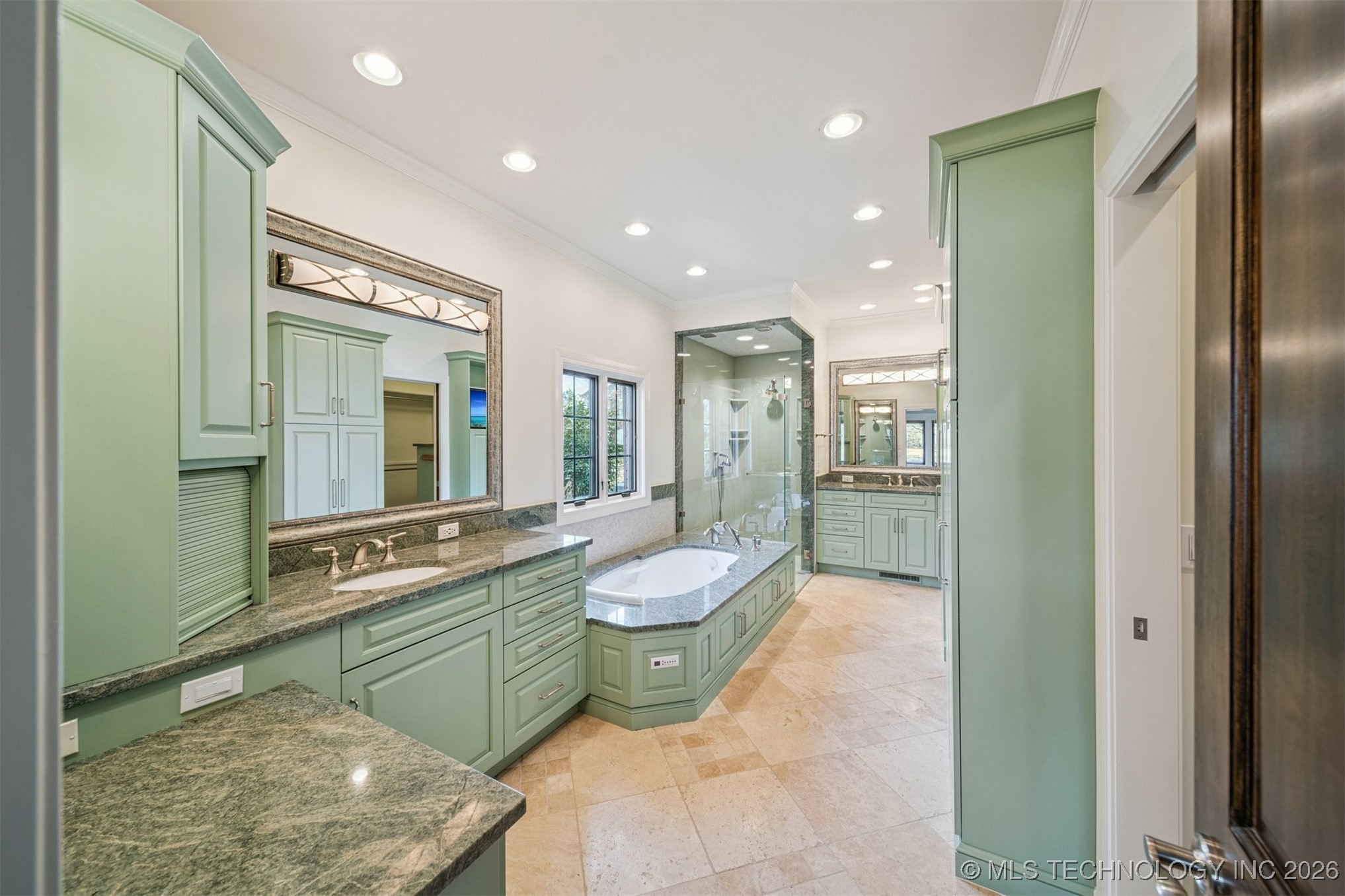 7816 E Commercial Street Property Photo 17