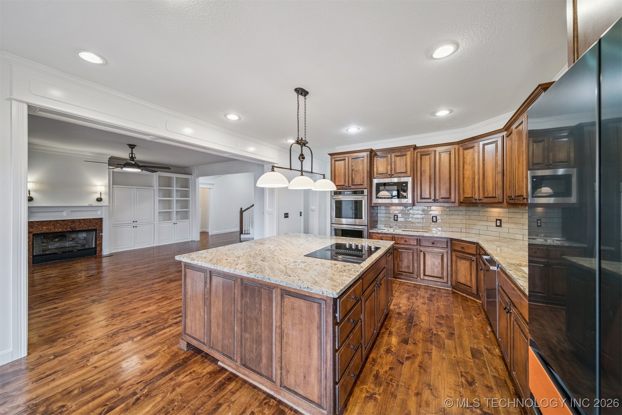 7816 E Commercial Street Property Photo 30