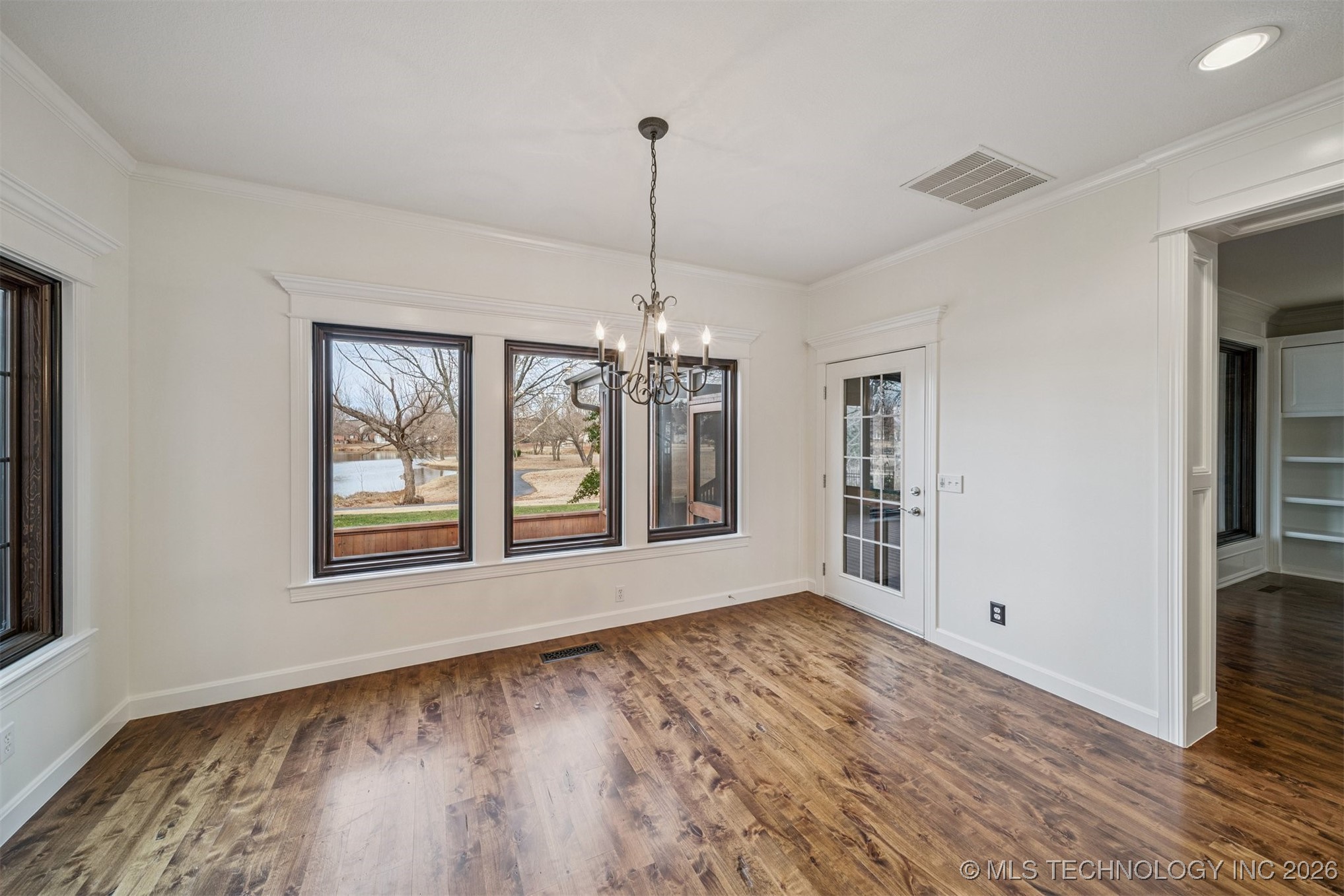 7816 E Commercial Street Property Photo 32