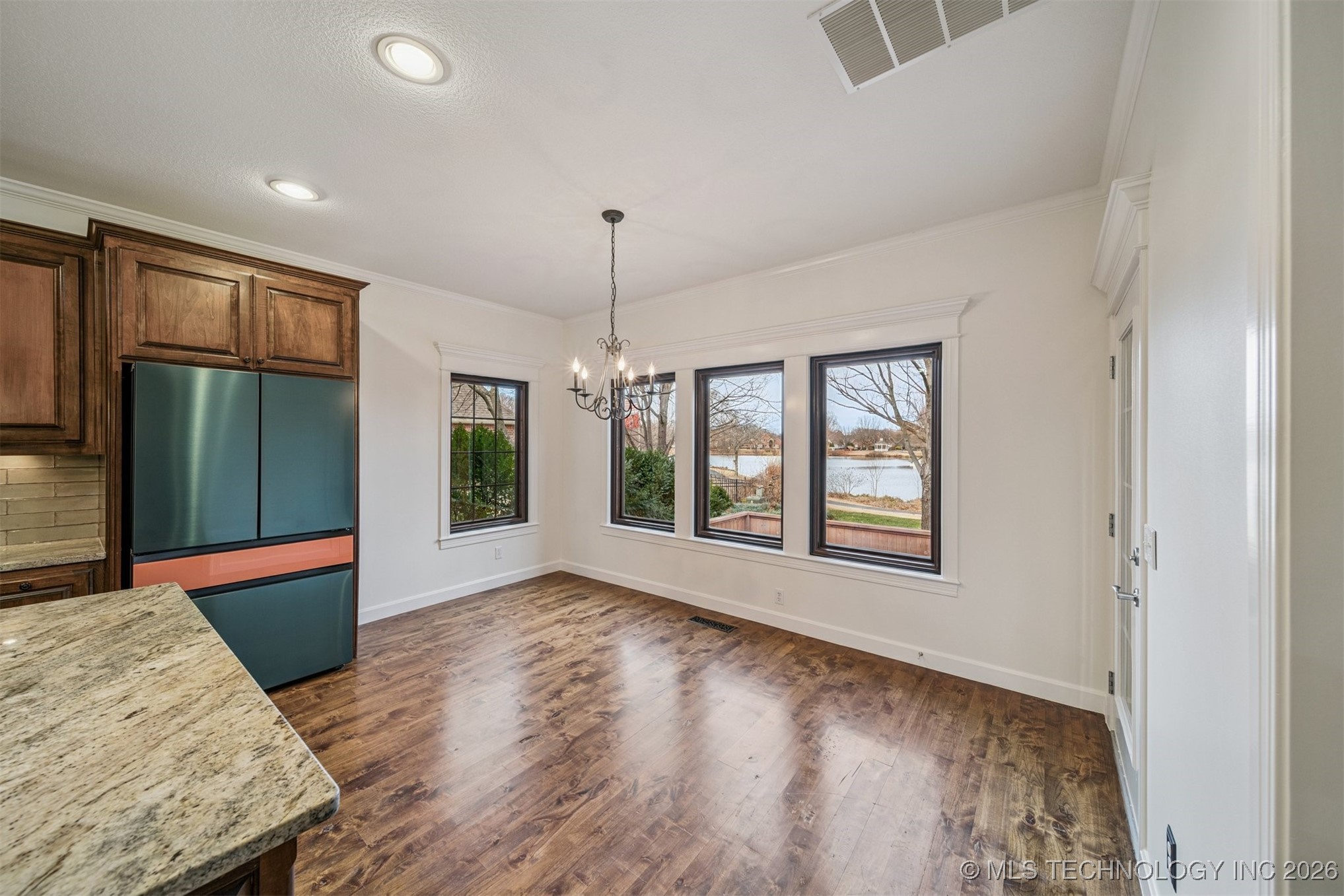 7816 E Commercial Street Property Photo 33