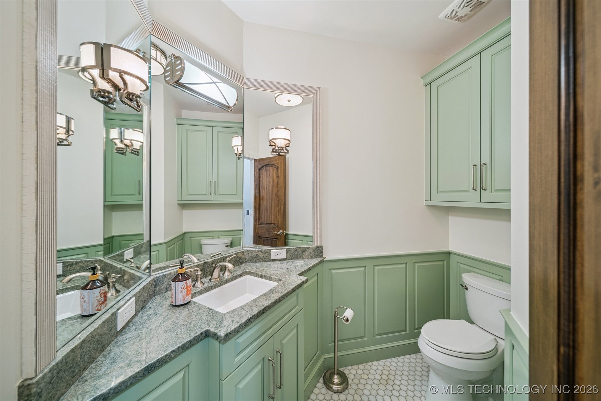 7816 E Commercial Street Property Photo 40