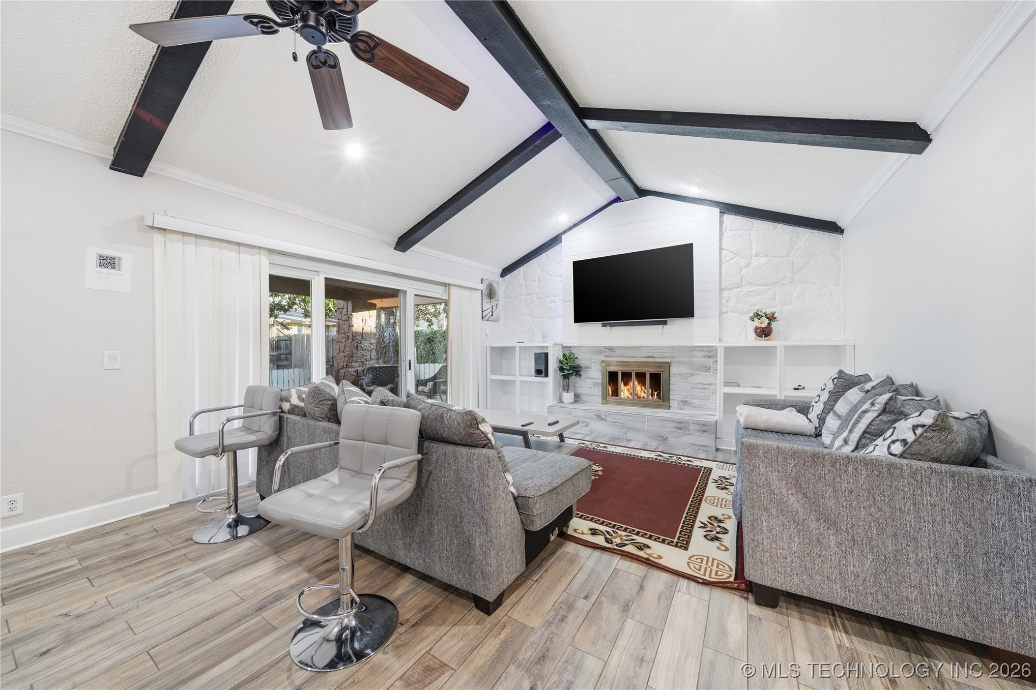 2909 E 76th Place Property Photo 5